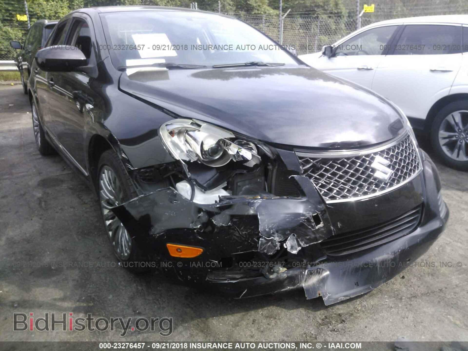 2011 Suzuki Kizashi - VIN: JS2RF9A35B6110941 - Photo 6