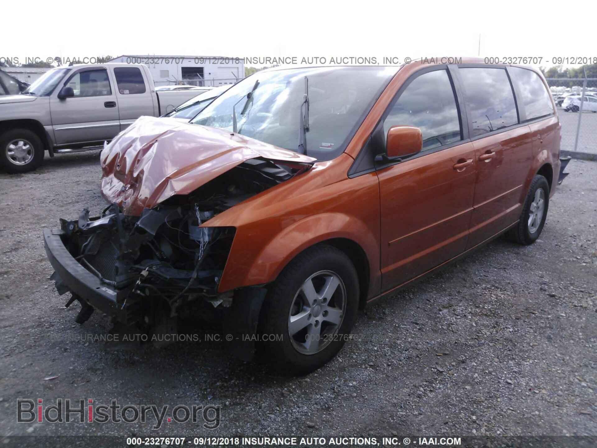 2011 Dodge Grand caravan - VIN: 2D4RN3DG2BR796022 - Фото 2