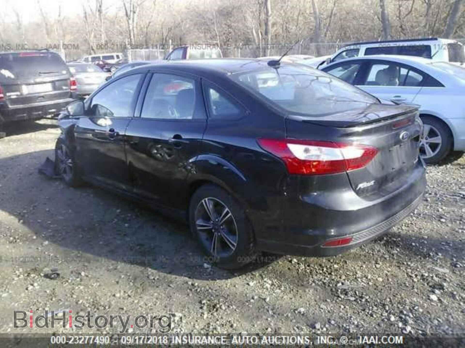 2014 Ford Focus - VIN: 1FADP3F21EL246994 - Фото 3