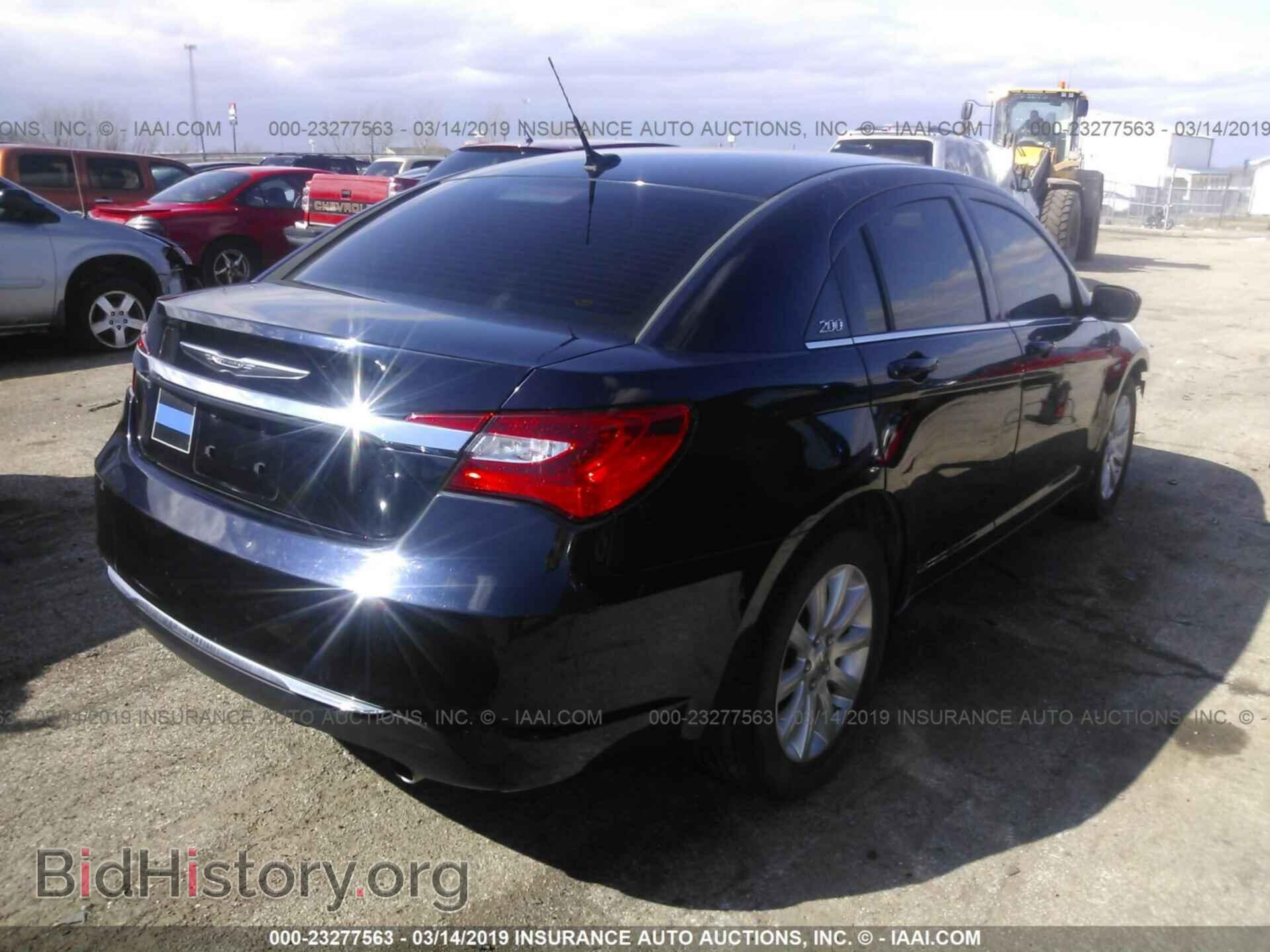 2011 CHRYSLER 200 - VIN: 1C3BC1FG2BN525758 - Фото 4