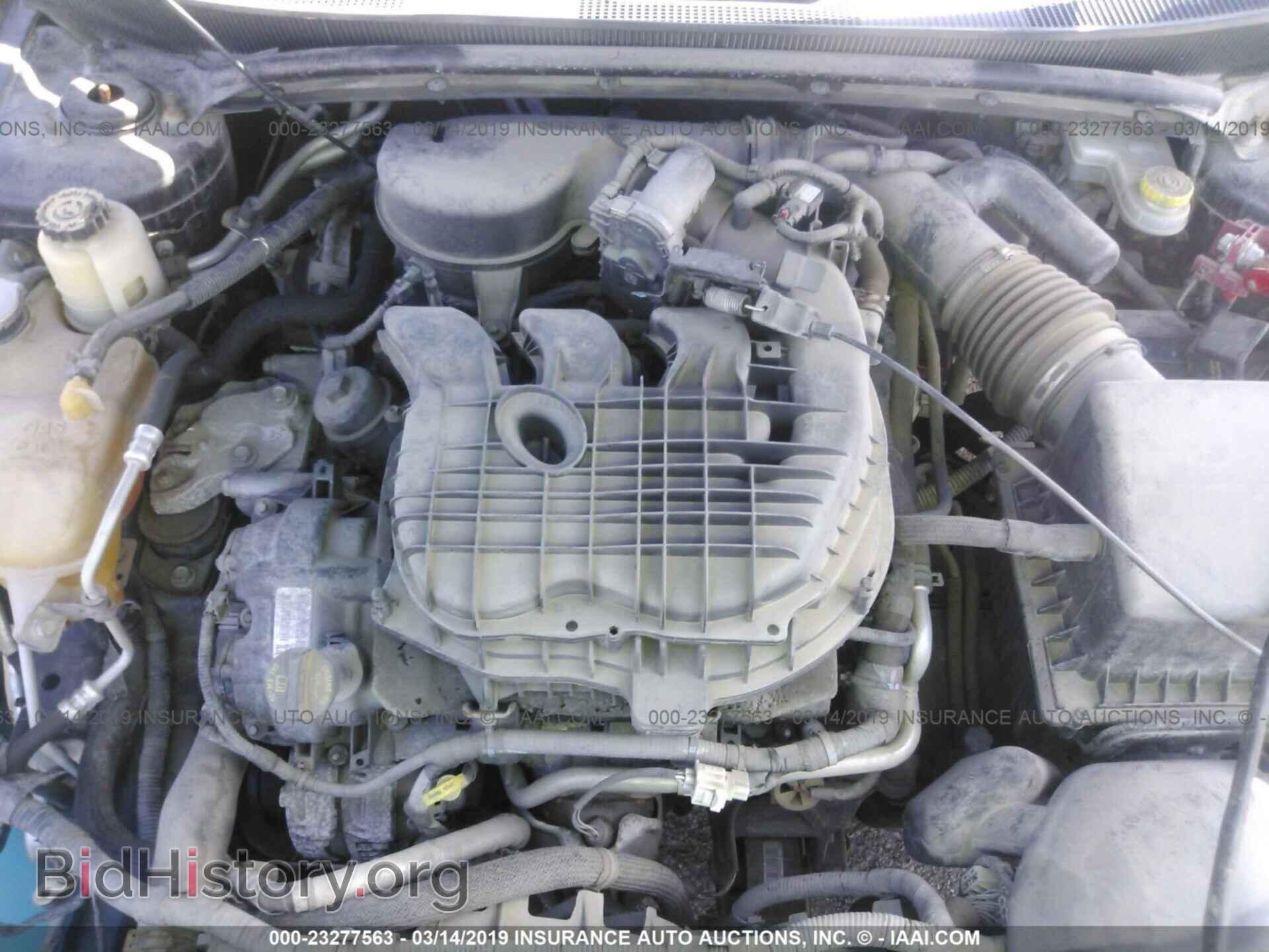 2011 CHRYSLER 200 - VIN: 1C3BC1FG2BN525758 - Фото 10