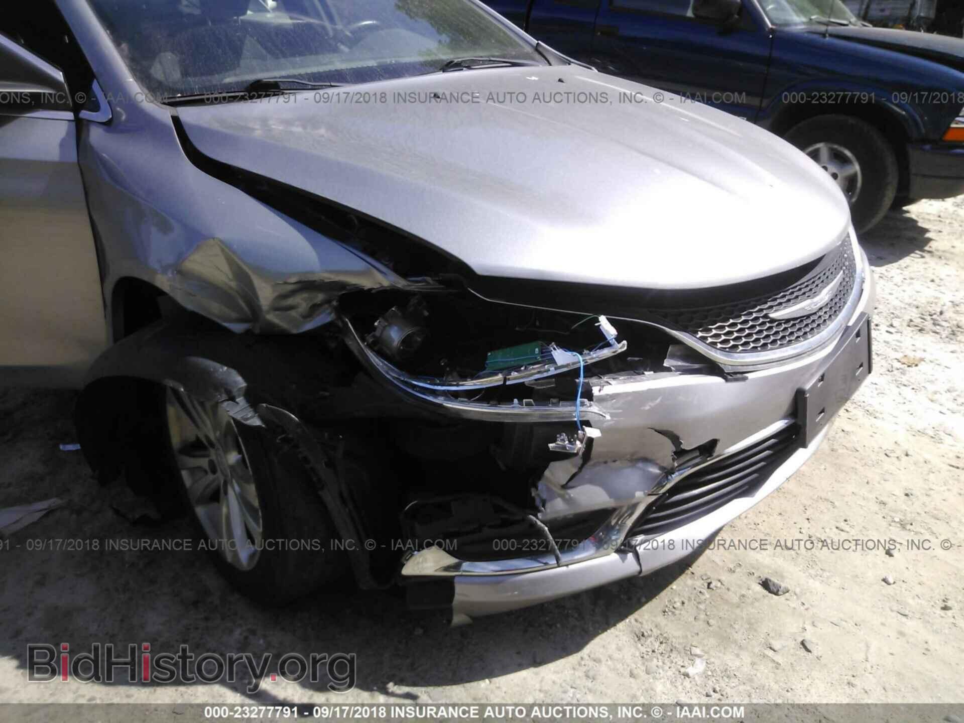 2015 Chrysler 200 - VIN: 1C3CCCAB2FN724889 - Photo 6