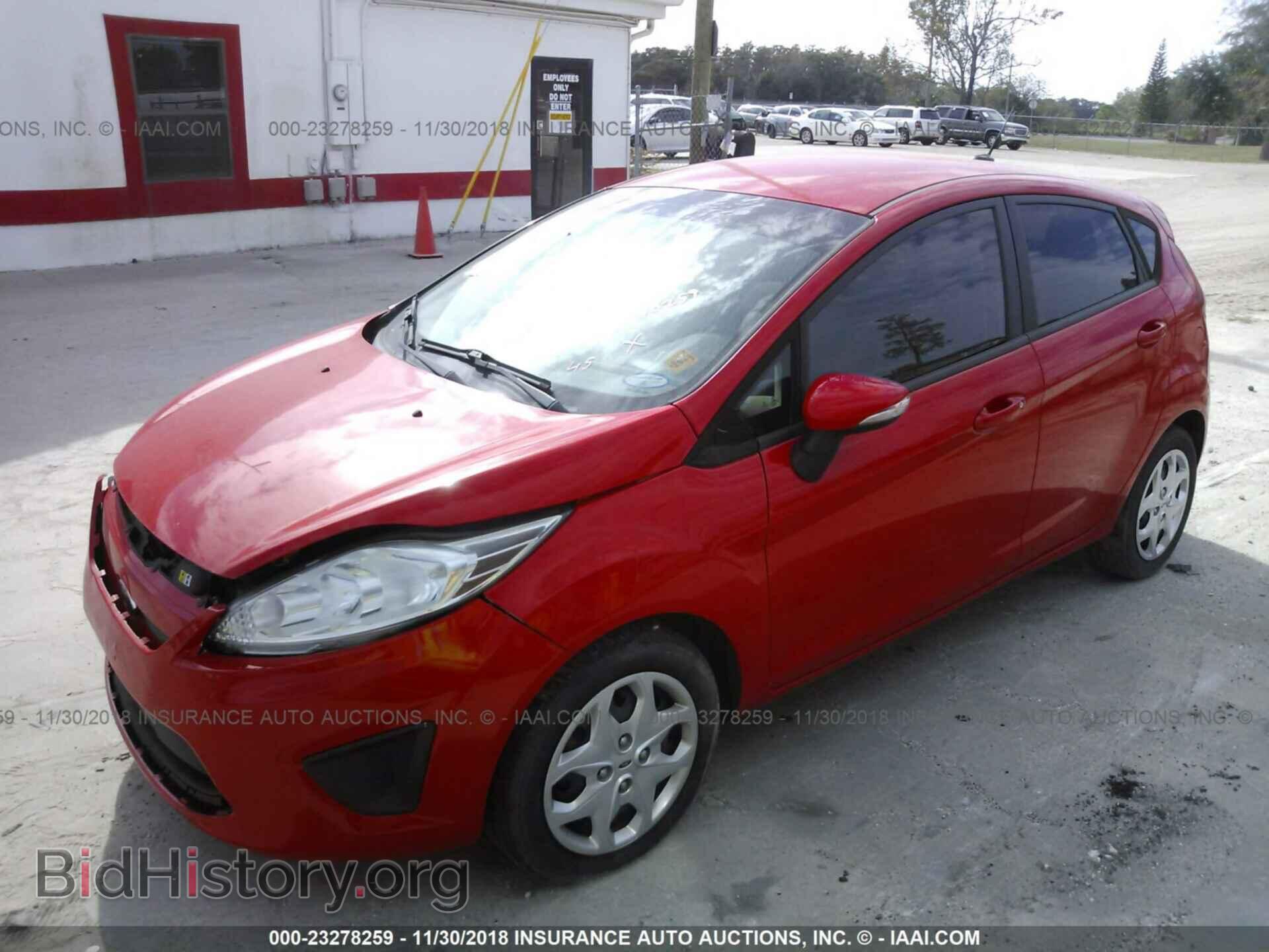 2013 Ford Fiesta - VIN: 3FADP4EJ1DM192320 - Фото 2