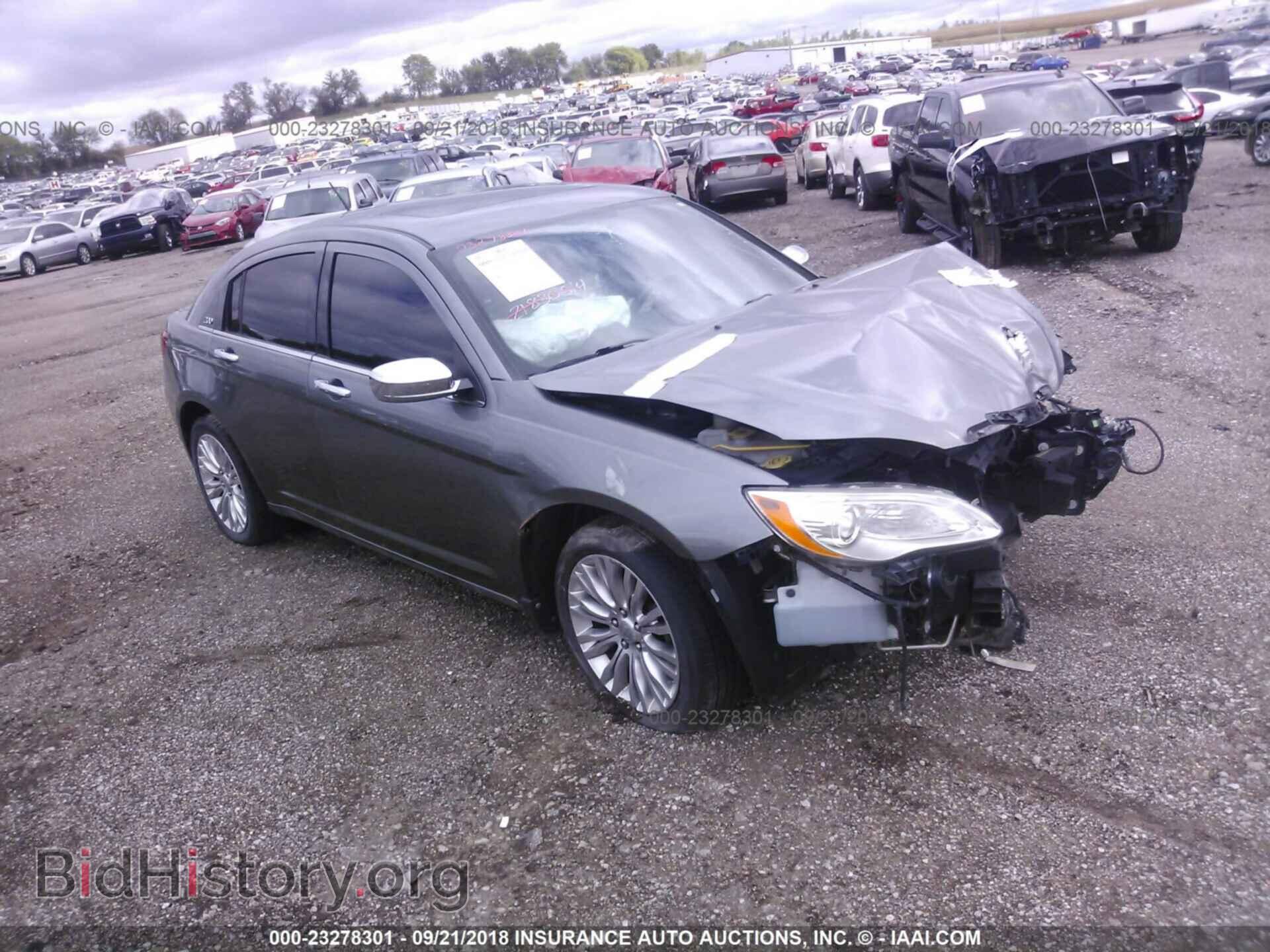 Photo 1C3BC2FB1BN580681 - CHRYSLER 200 2011