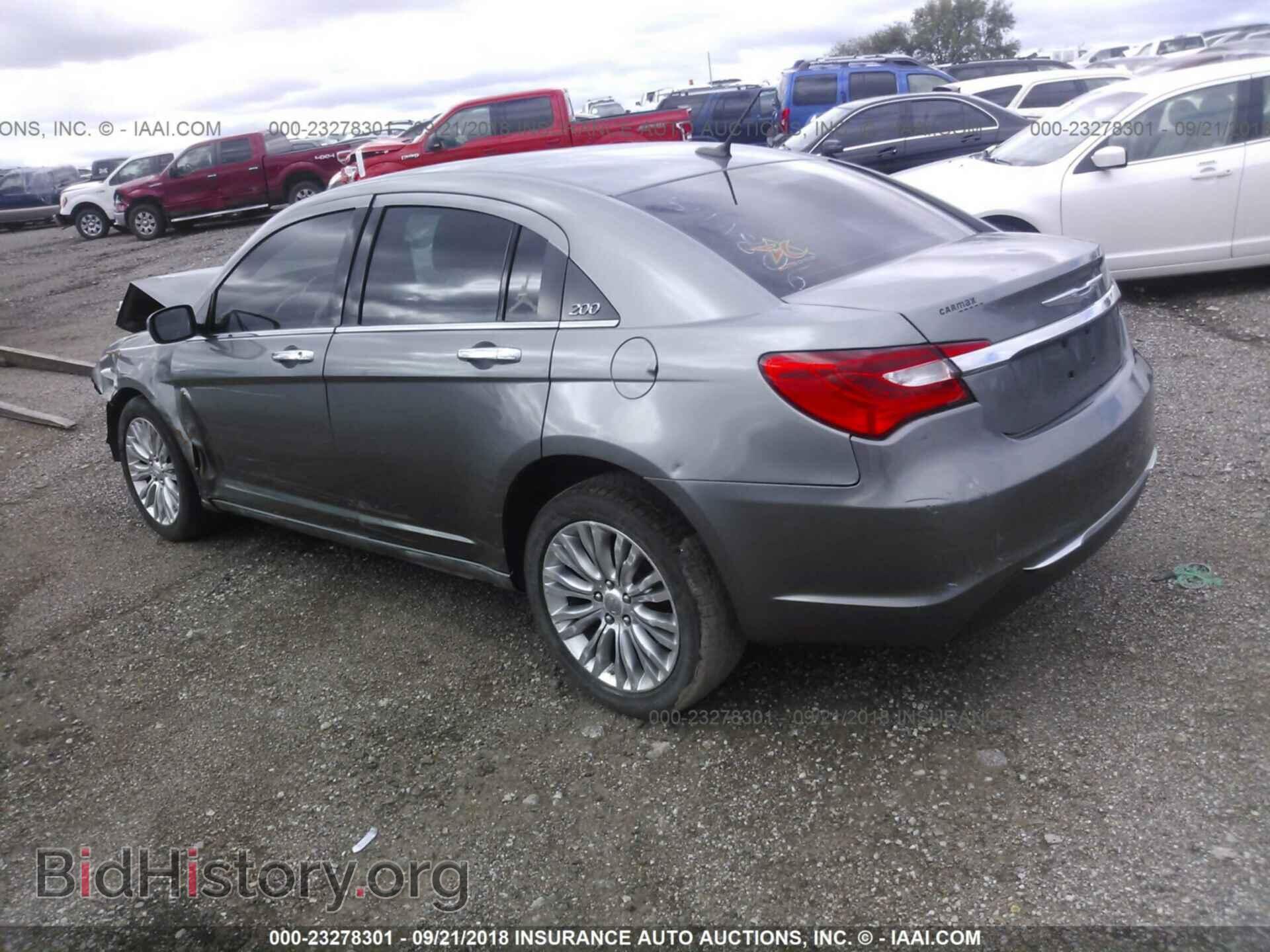 2011 CHRYSLER 200 - VIN: 1C3BC2FB1BN580681 - Photo 3