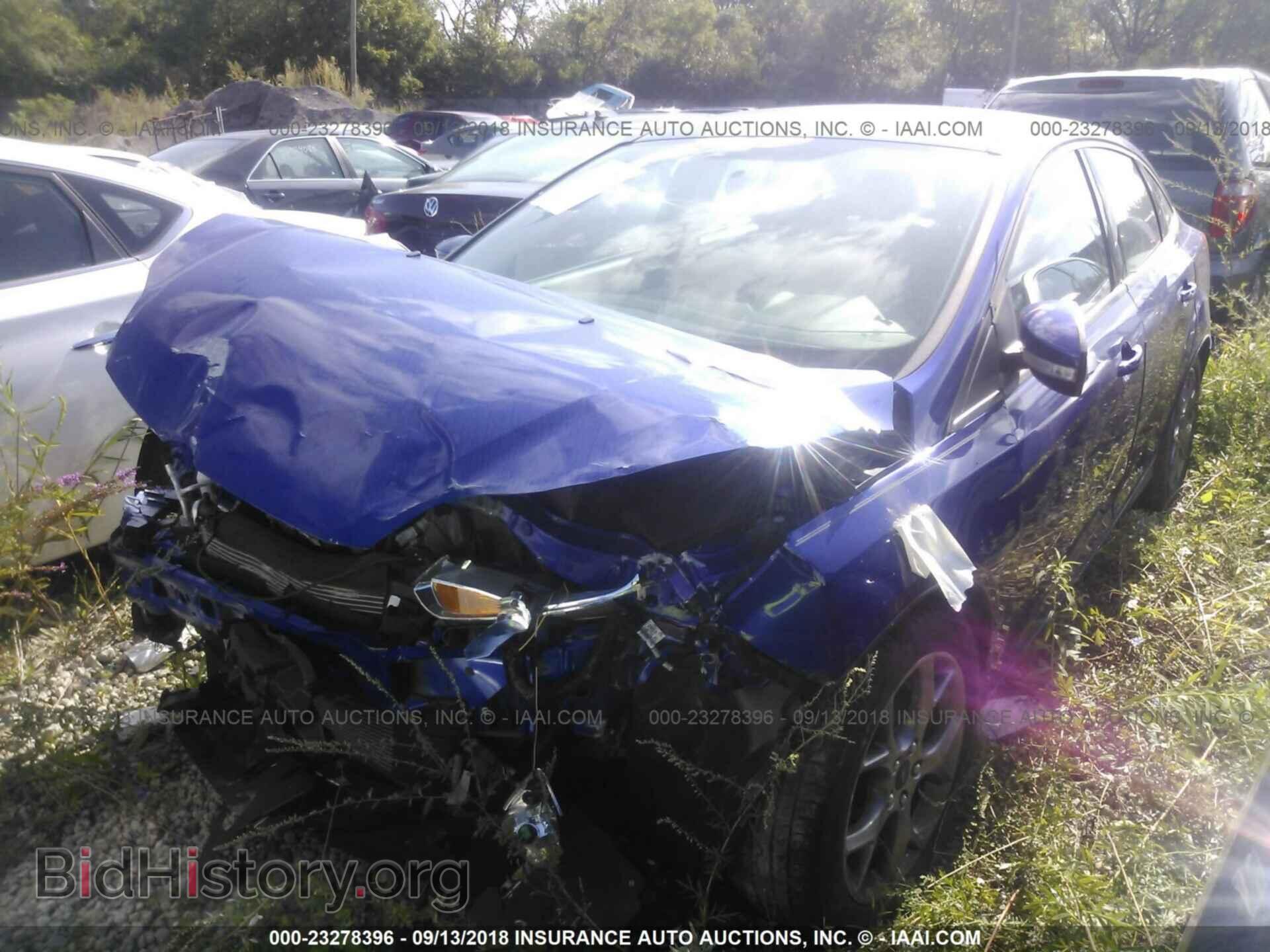 2014 Ford Focus - VIN: 1FADP3F20EL292476 - Photo 2