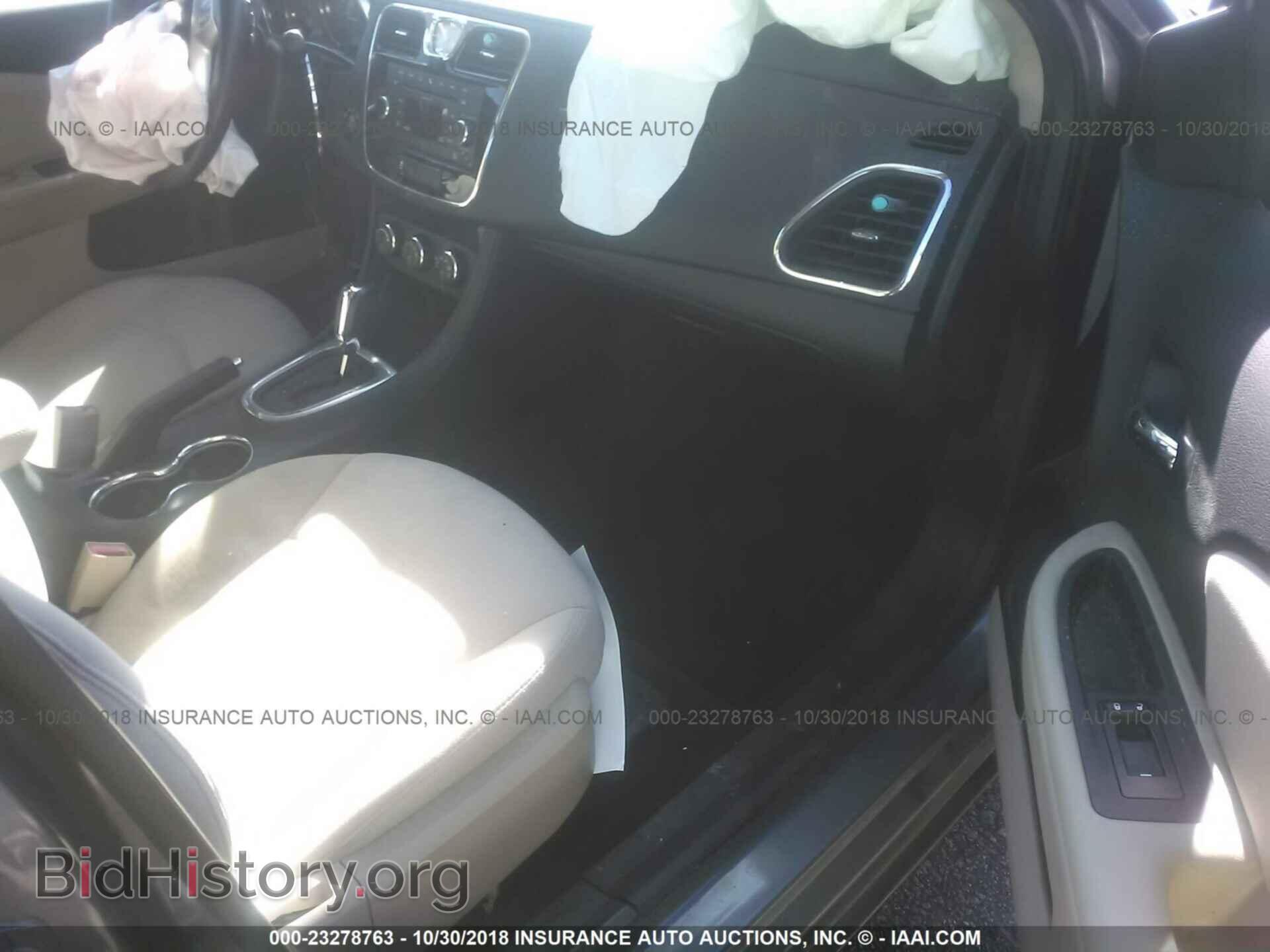 2011 Chrysler 200 - VIN: 1C3BC1FB4BN607978 - Photo 5