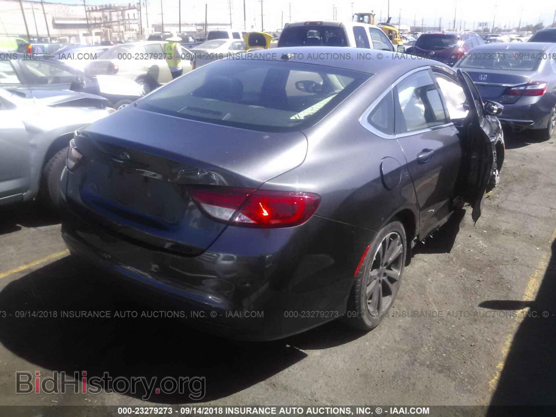 2015 Chrysler 200 - VIN: 1C3CCCAB5FN660850 - Фото 4