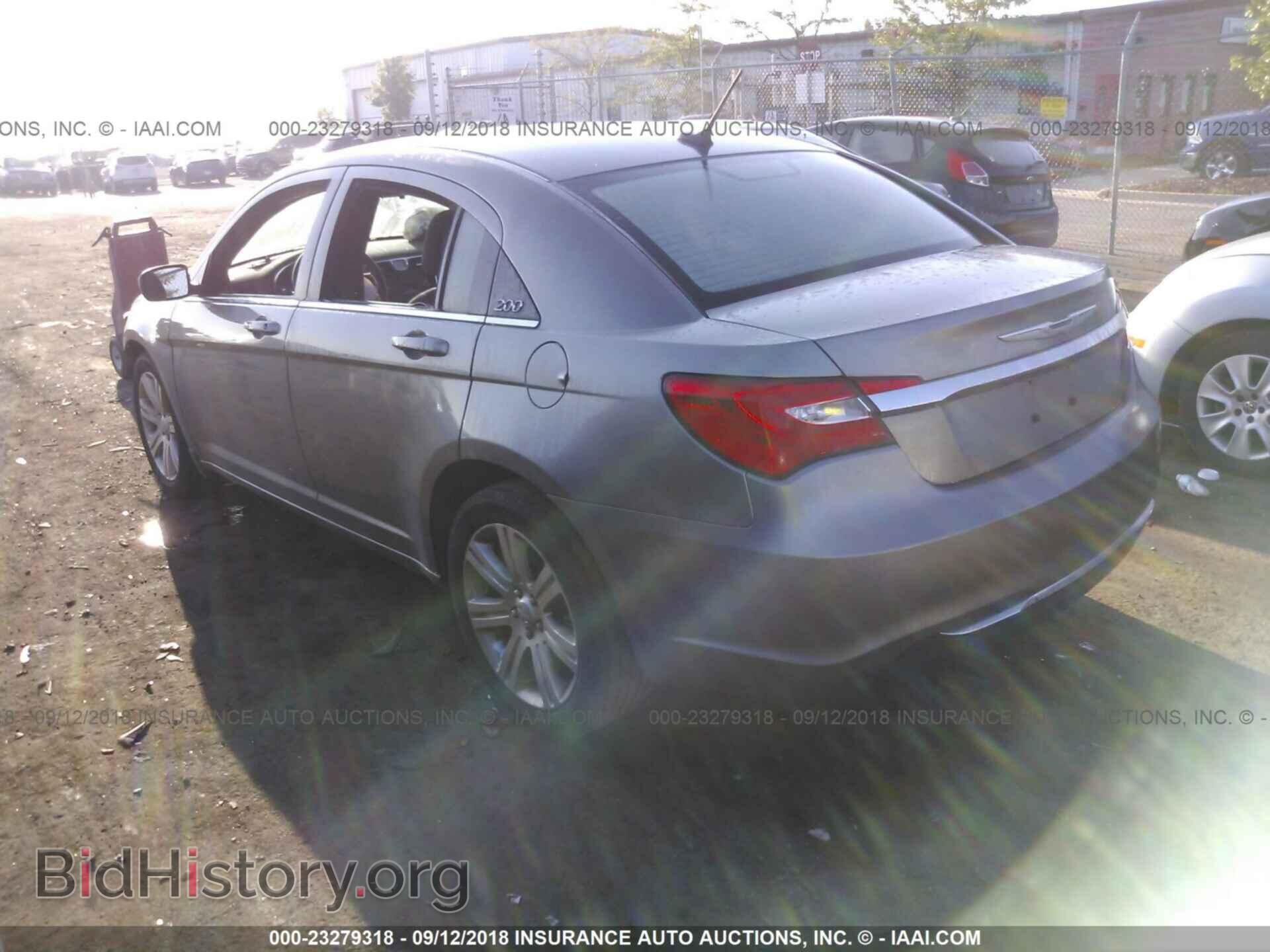 2013 Chrysler 200 - VIN: 1C3CCBBB0DN758500 - Photo 3