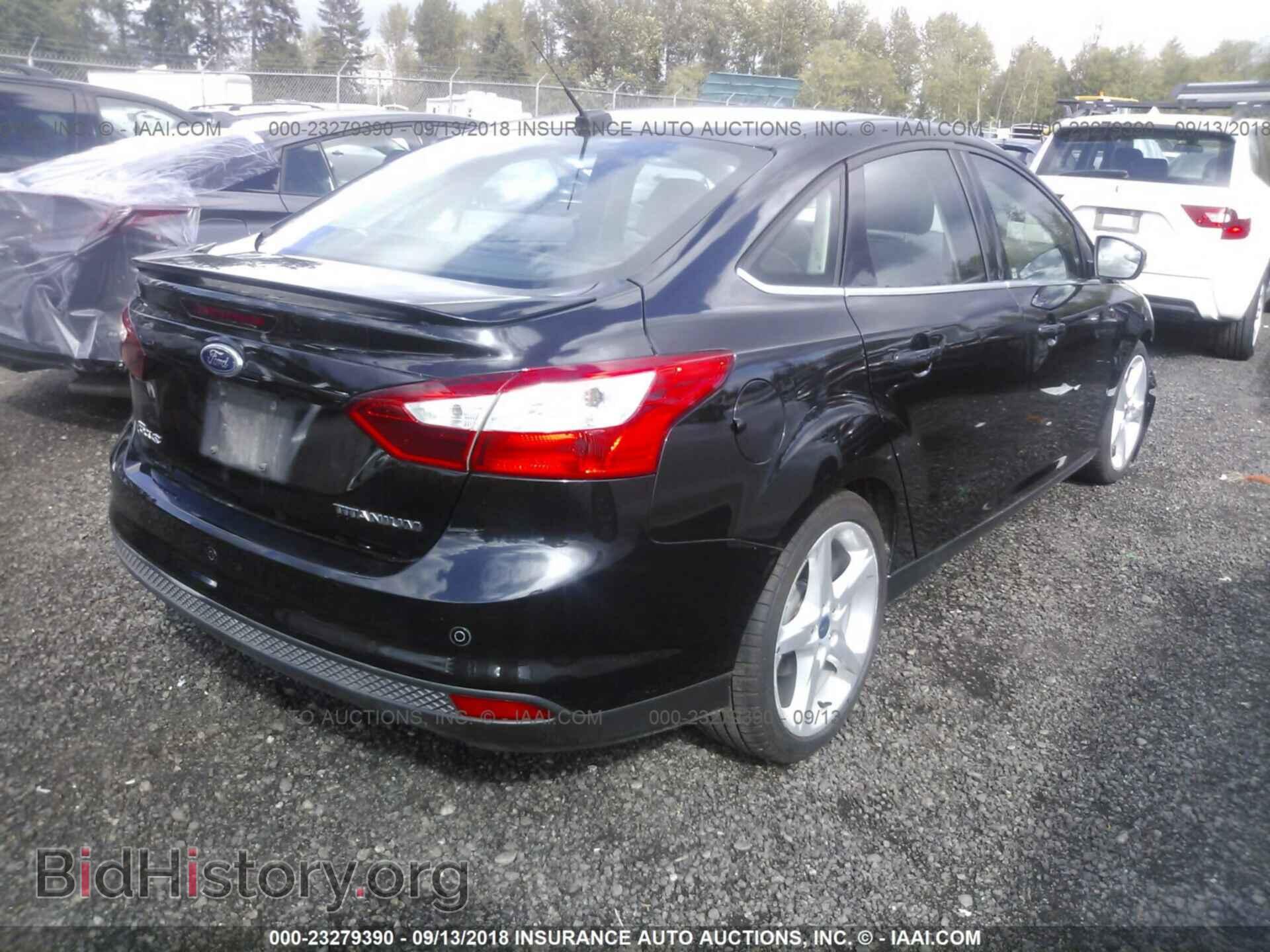 2012 Ford Focus - VIN: 1FAHP3J25CL468749 - Photo 4