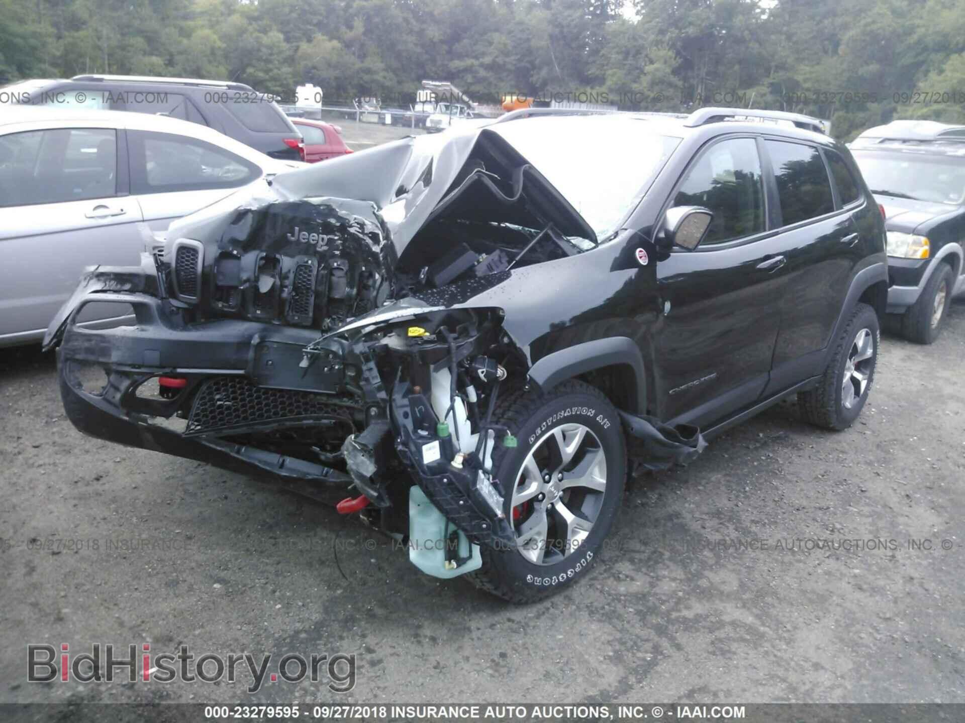 2014 Jeep Cherokee - VIN: 1C4PJMBS6EW170241 - Фото 2