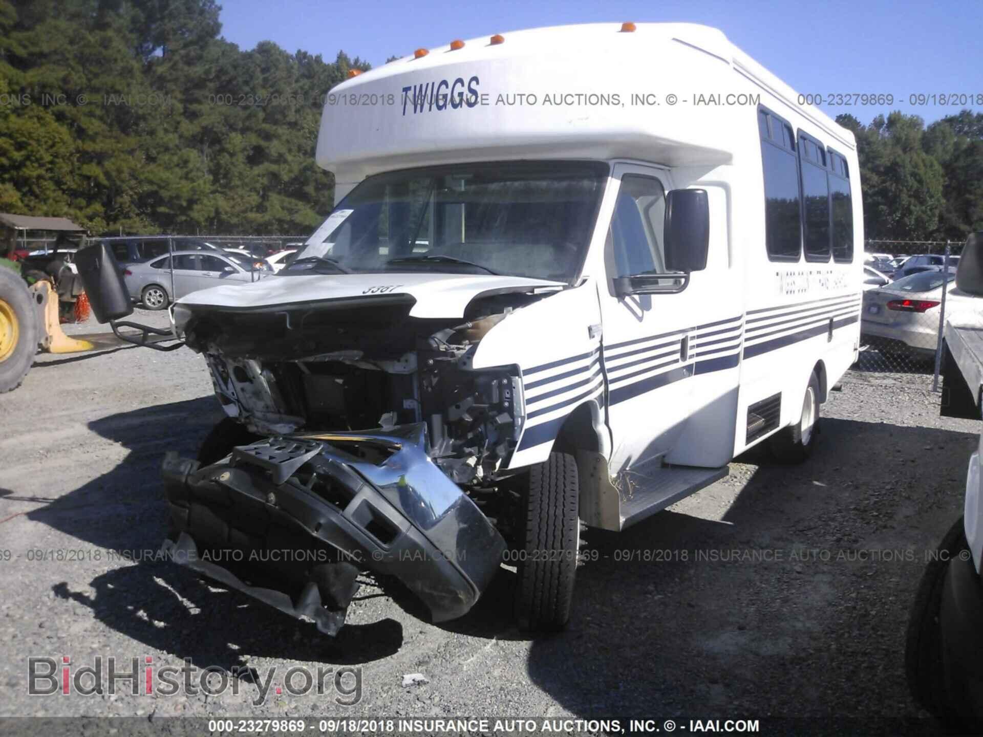 2014 Ford Econoline - VIN: 1FDEE3FSXEDA23752 - Photo 2