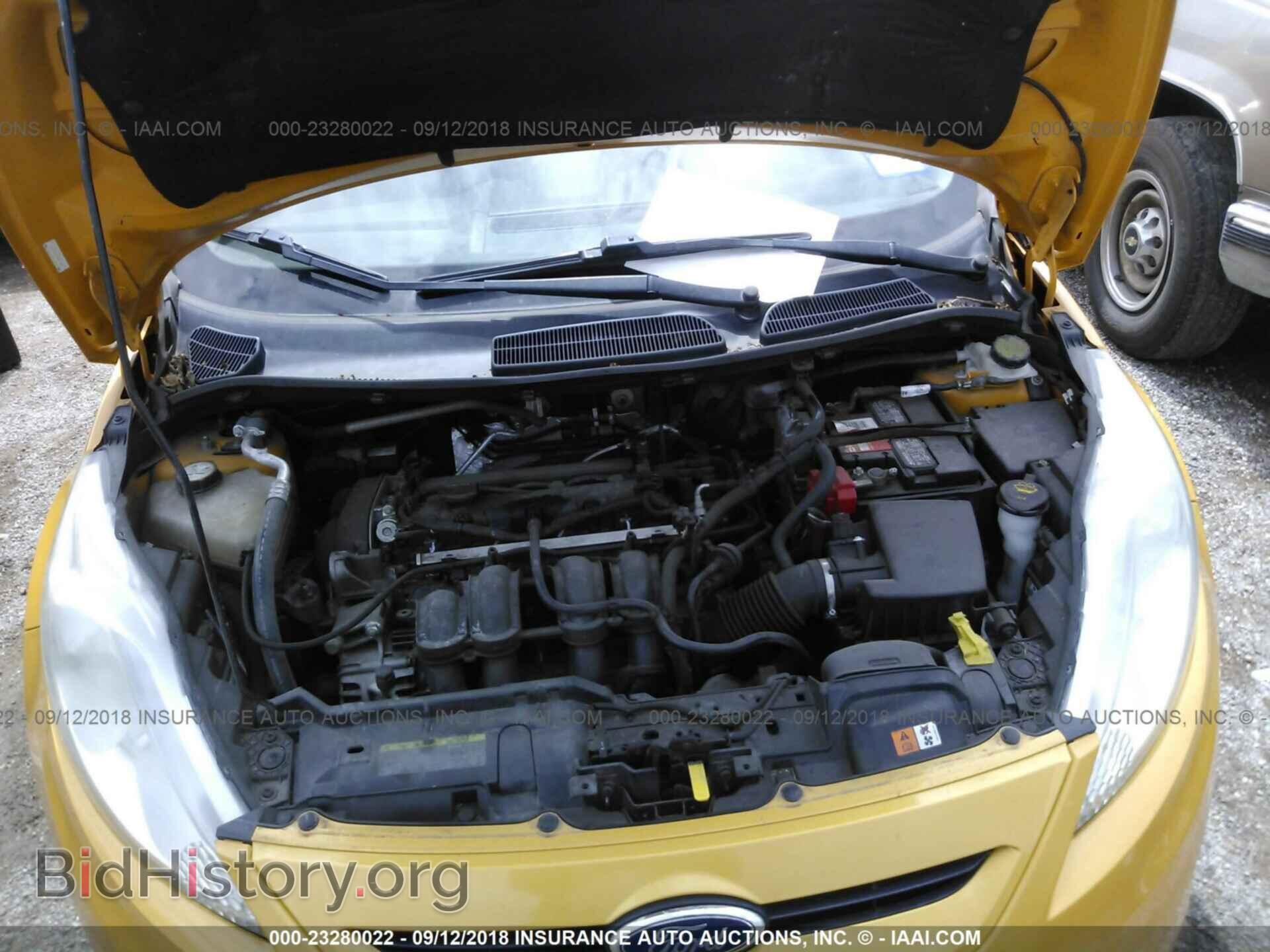 2011 Ford Fiesta - VIN: 3FADP4FJ0BM145193 - Фото 10