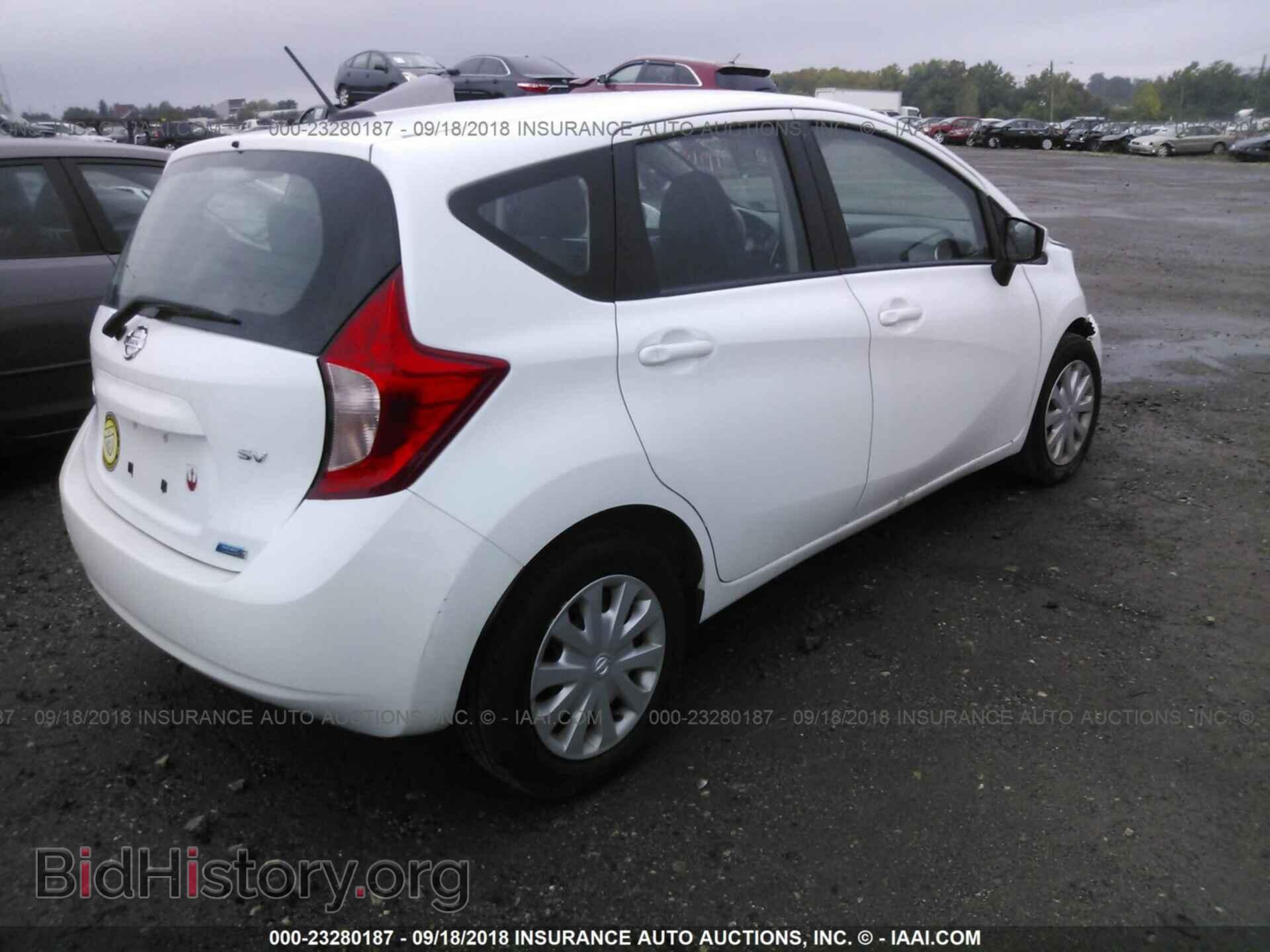 2016 Nissan Versa note - VIN: 3N1CE2CP5GL369438 - Фото 4