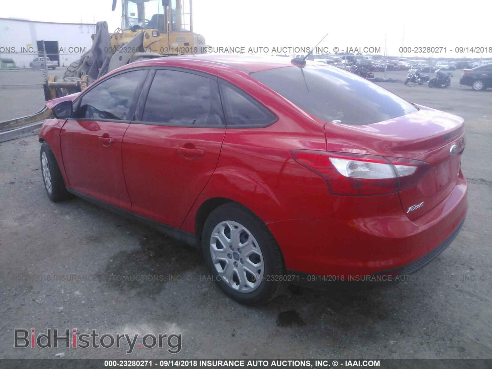 2012 Ford Focus - VIN: 1FAHP3F22CL154033 - Фото 3