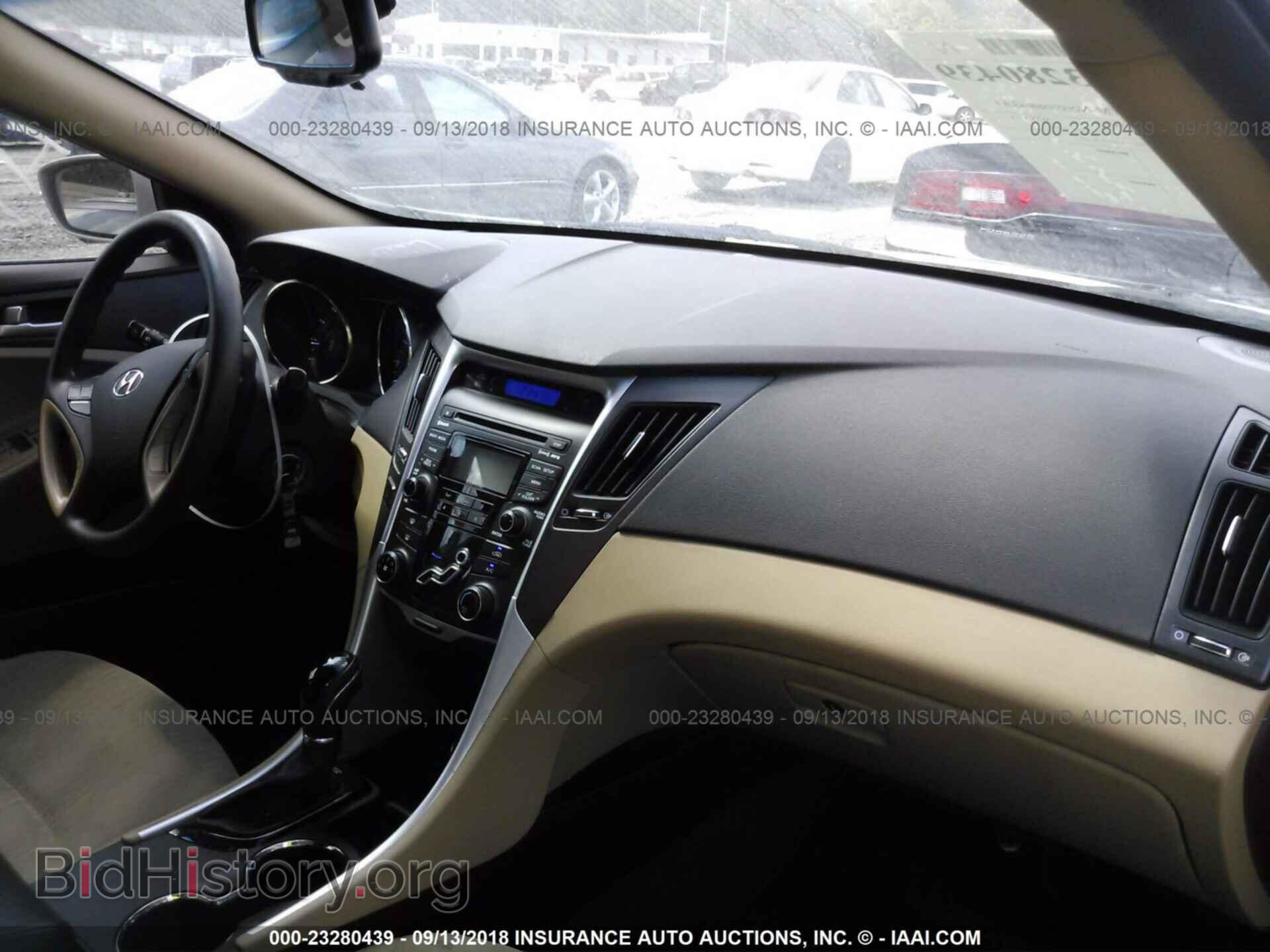 2012 Hyundai Sonata - VIN: 5NPEB4AC1CH326347 - Photo 5