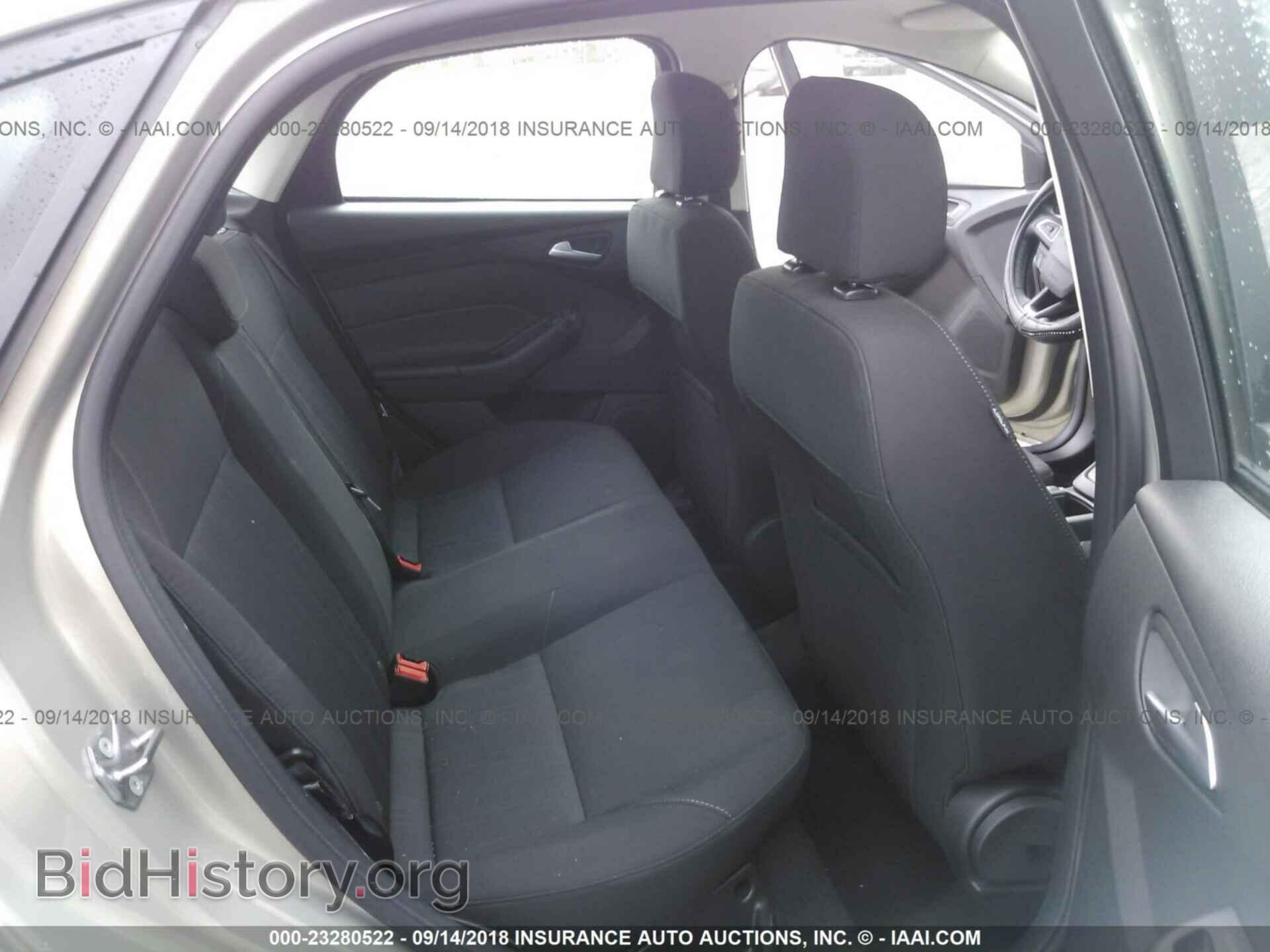 2015 Ford Focus - VIN: 1FADP3F24FL260387 - Photo 8