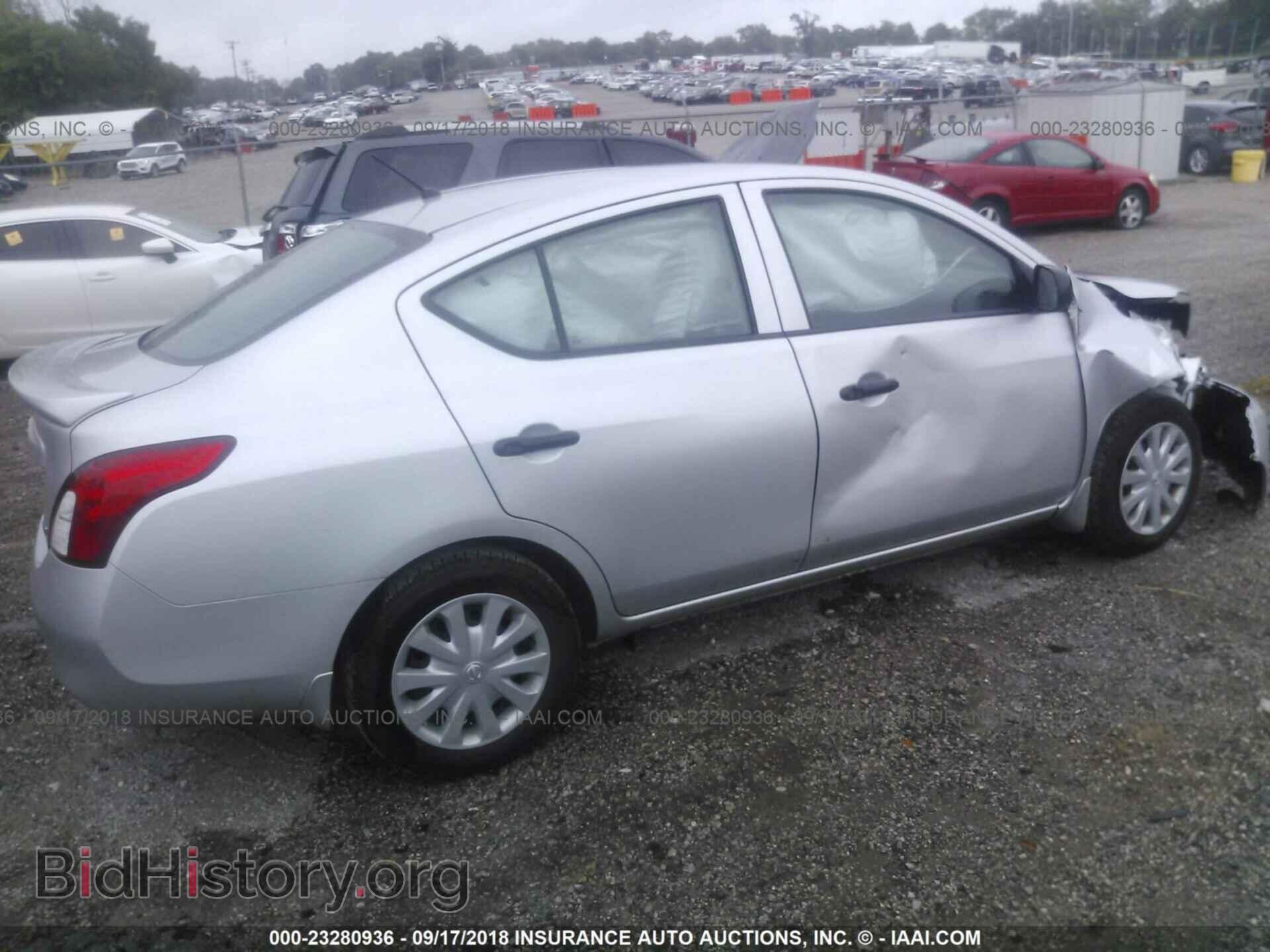 2014 Nissan Versa - VIN: 3N1CN7AP1EL856875 - Photo 4