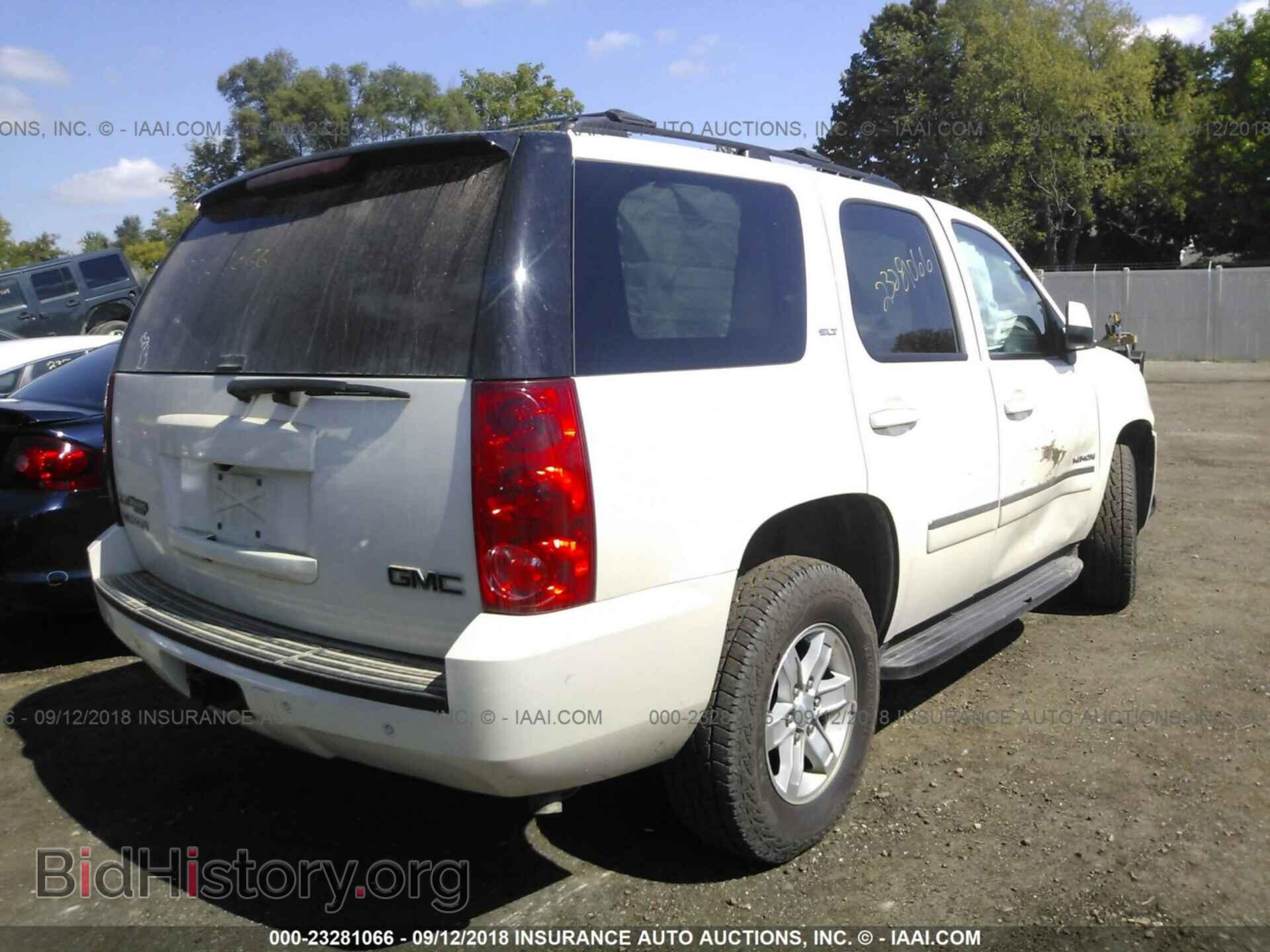 2011 Gmc Yukon - VIN: 1GKS2CE08BR301227 - Фото 4