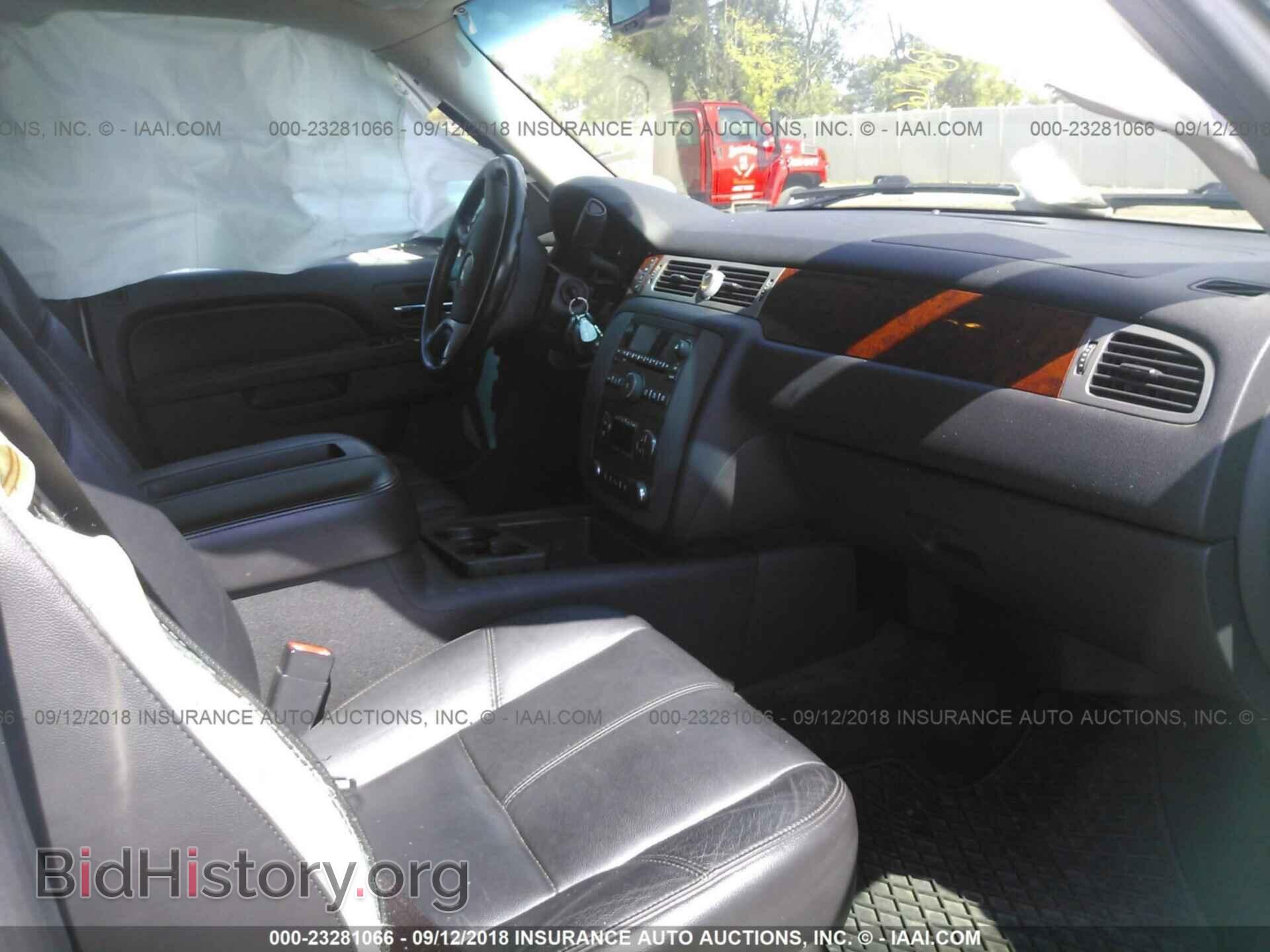 2011 Gmc Yukon - VIN: 1GKS2CE08BR301227 - Фото 5