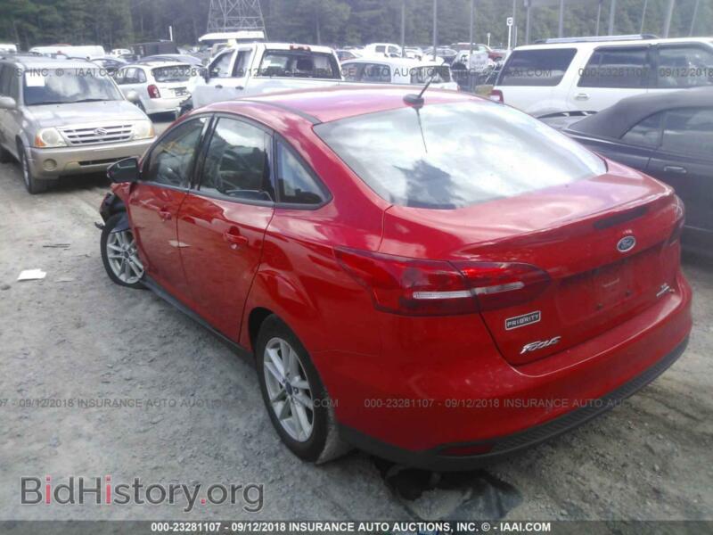 2016 Ford FOCUS (VIN 1FADP3F26GL377292) — фото 3 из 10