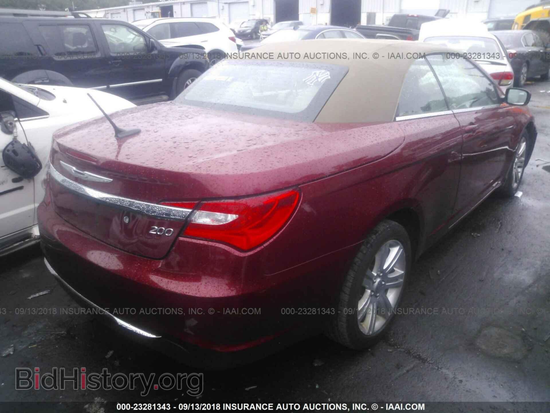 2011 Chrysler 200 - VIN: 1C3BC2EG0BN576795 - Фото 4