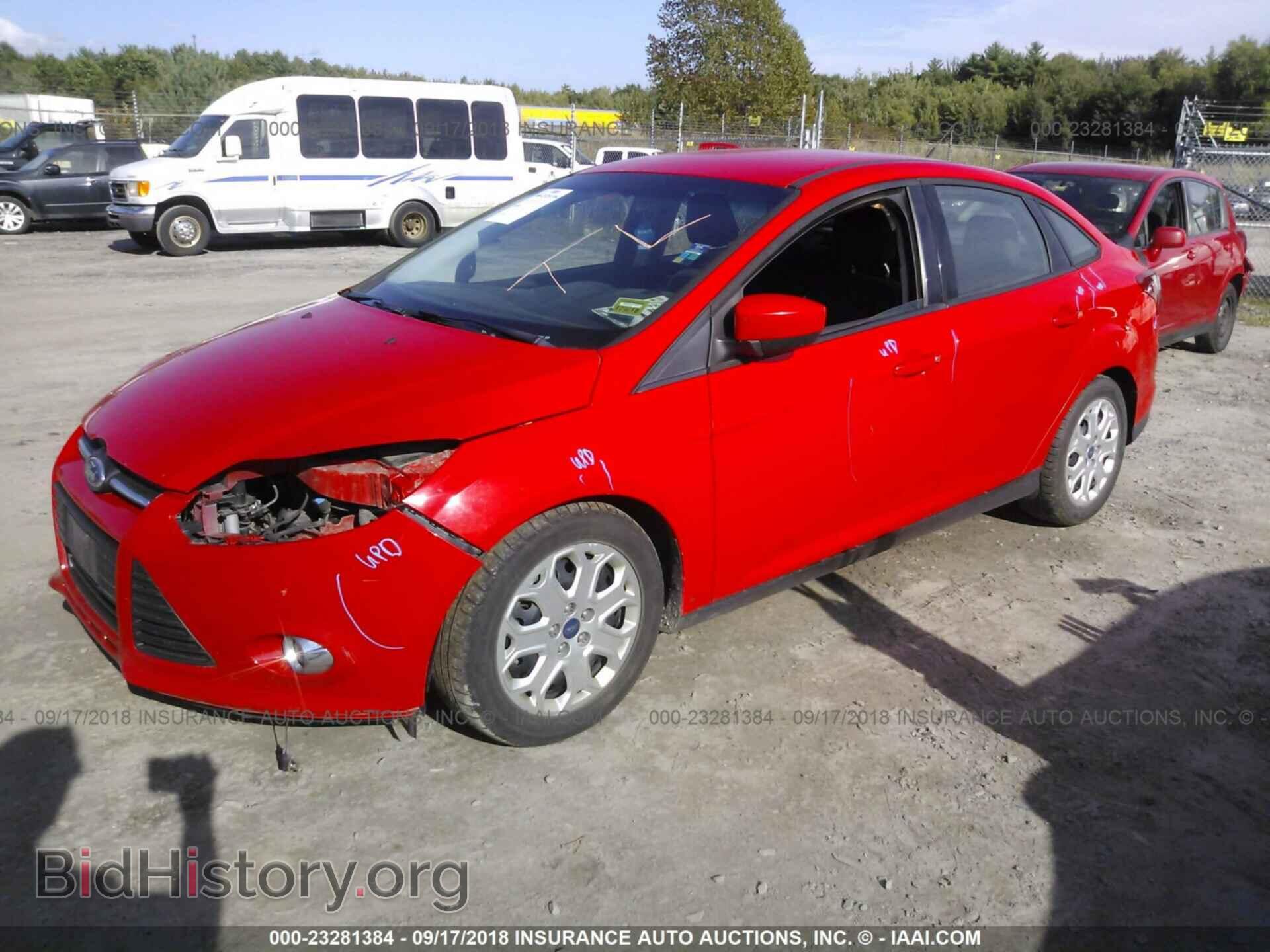 2012 Ford Focus - VIN: 1FAHP3F20CL195843 - Photo 2