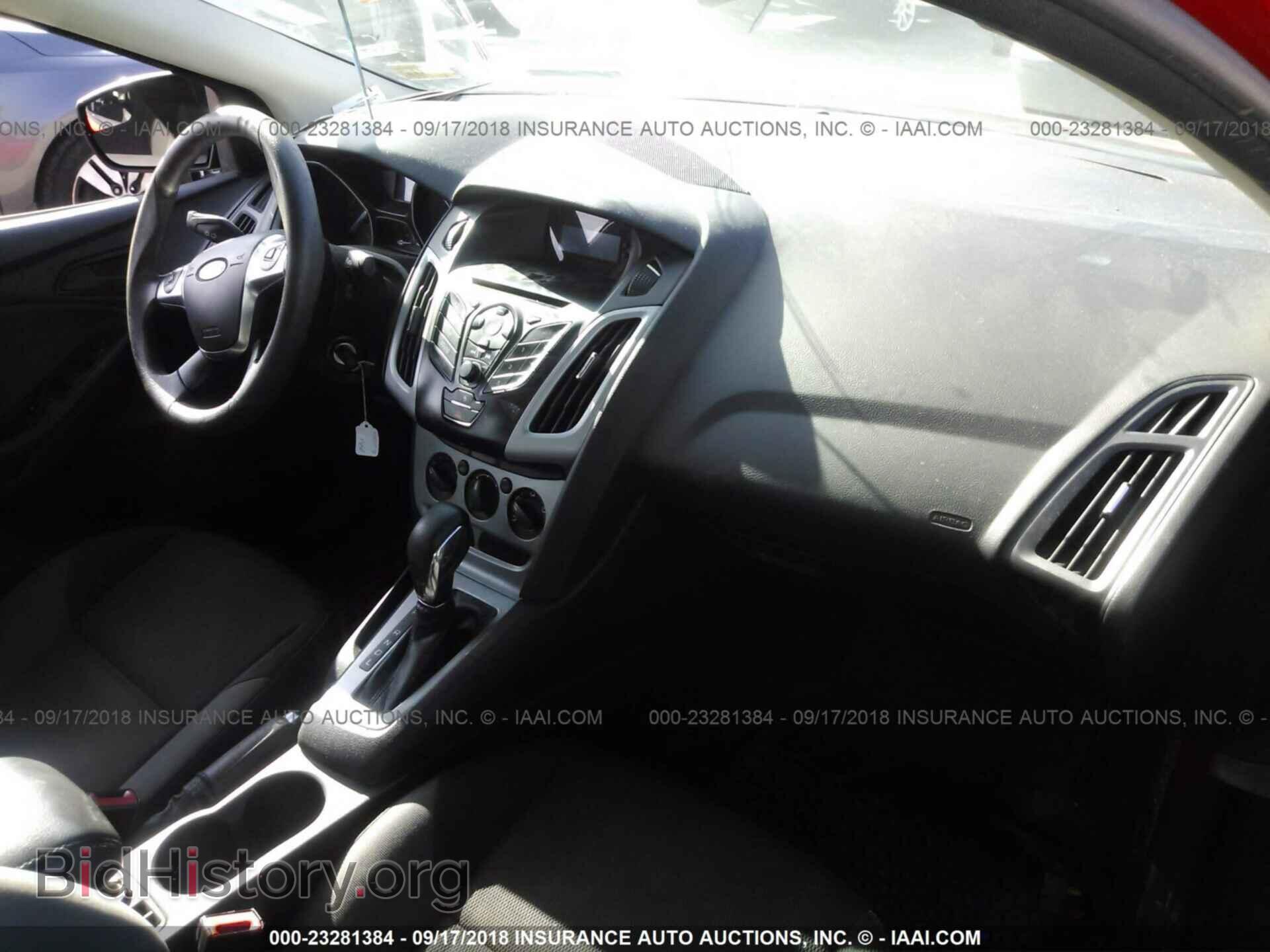 2012 Ford Focus - VIN: 1FAHP3F20CL195843 - Photo 5