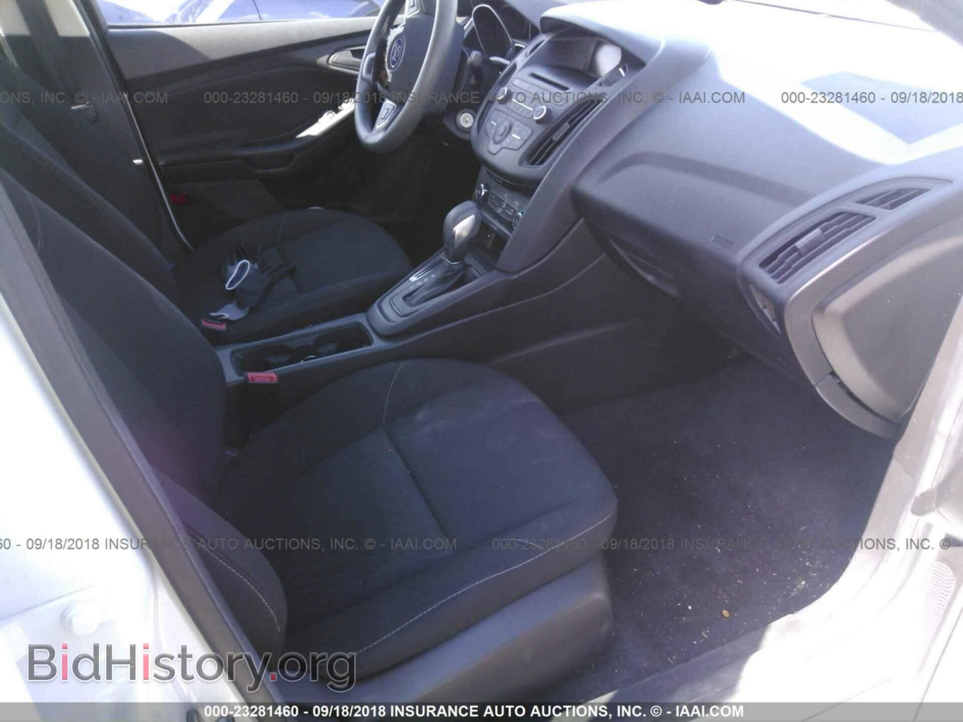 2016 Ford Focus - VIN: 1FADP3E24GL391208 - Фото 5