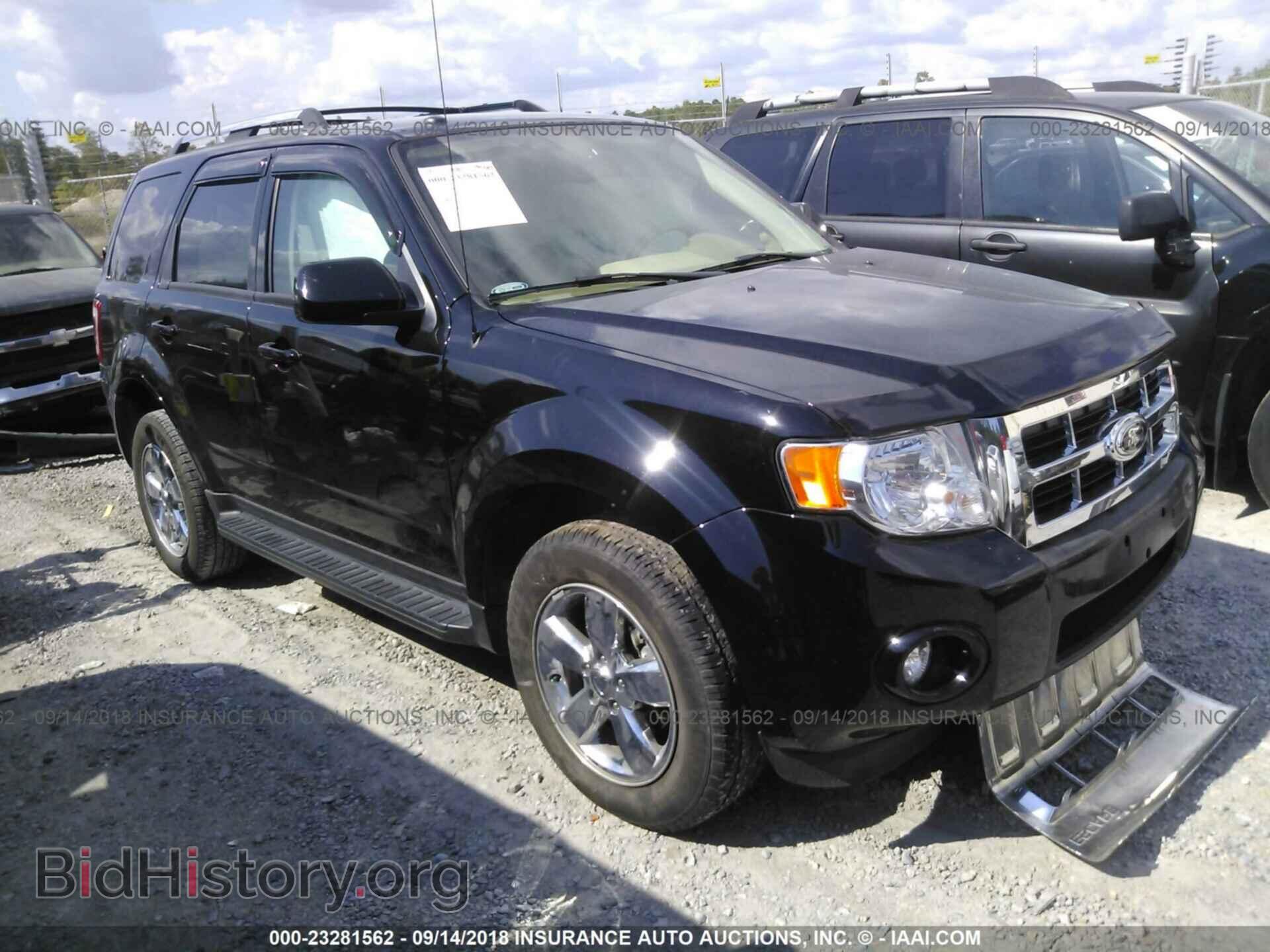 Photo 1FMCU0E70CKC01120 - Ford Escape 2012