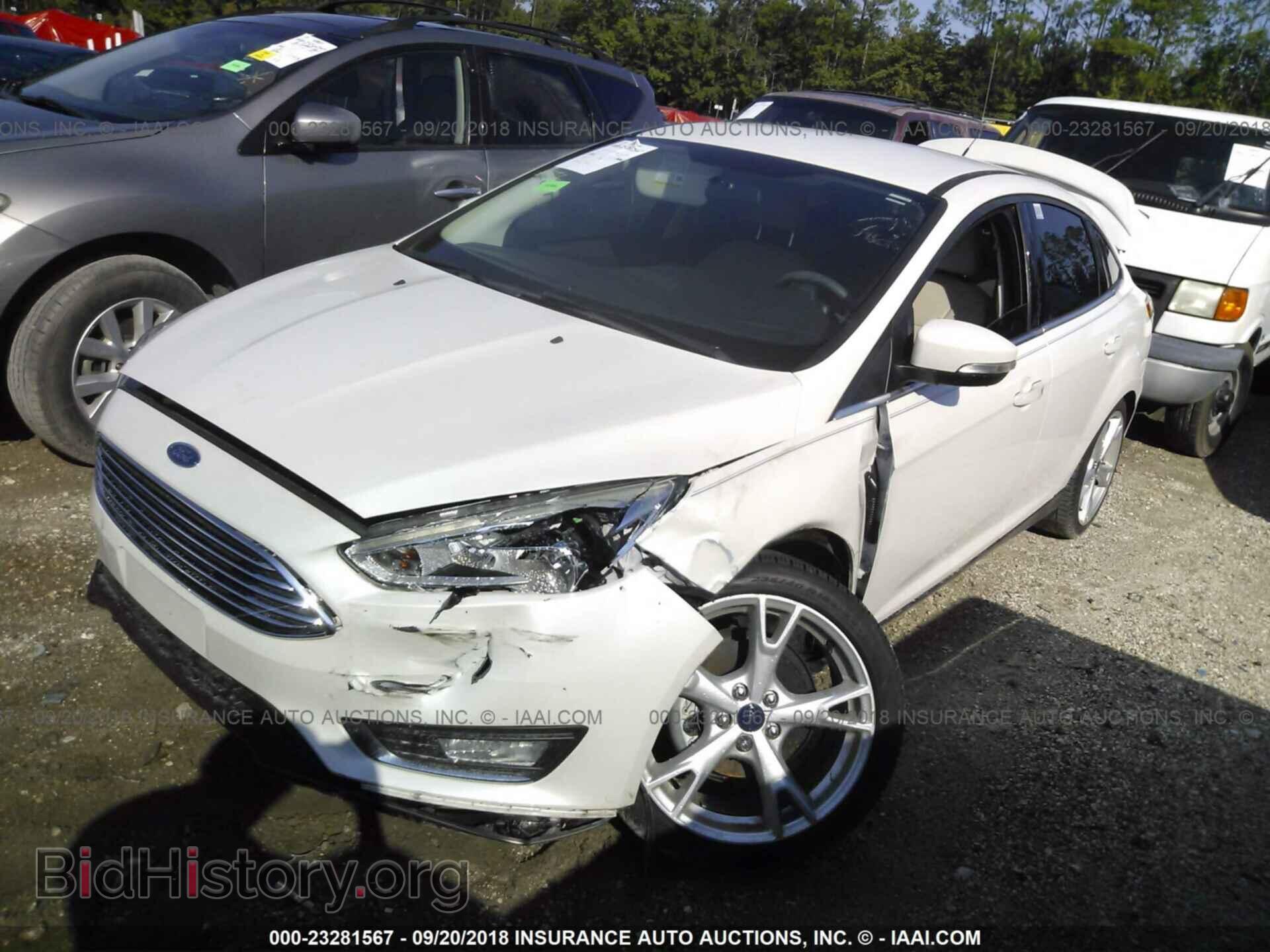 2016 Ford Focus - VIN: 1FADP3J23GL274192 - Photo 2