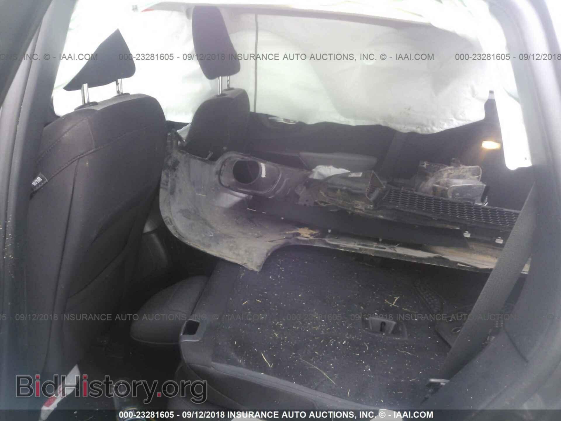 2014 Jeep Cherokee - VIN: 1C4PJLCS4EW164057 - Photo 8