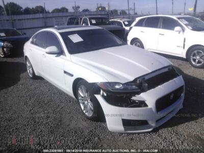 2016 Jaguar XF, белый — VIN SAJBE4BV7GCY10567, IAAI