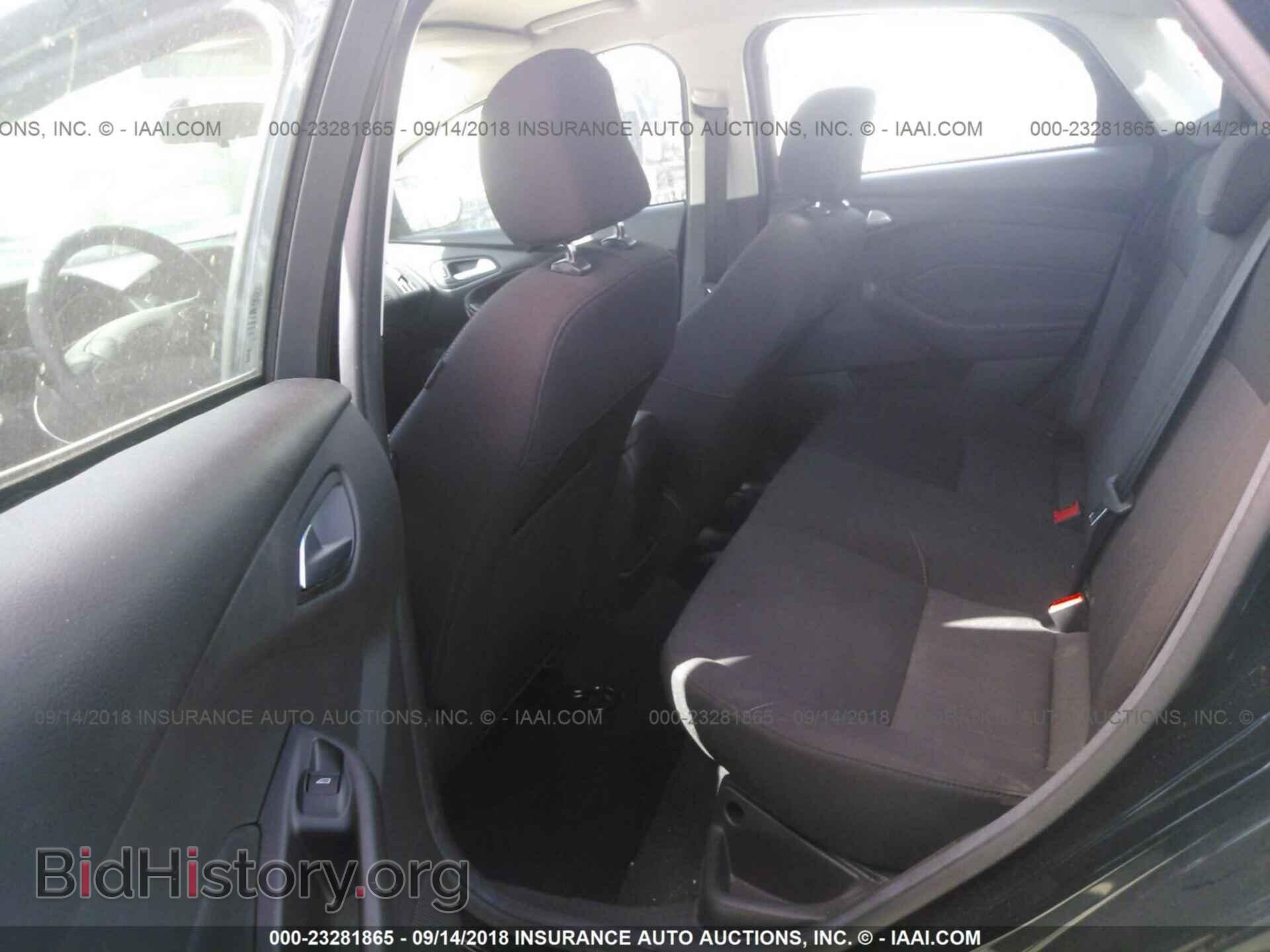 2017 Ford Focus - VIN: 1FADP3FE2HL330420 - Photo 8