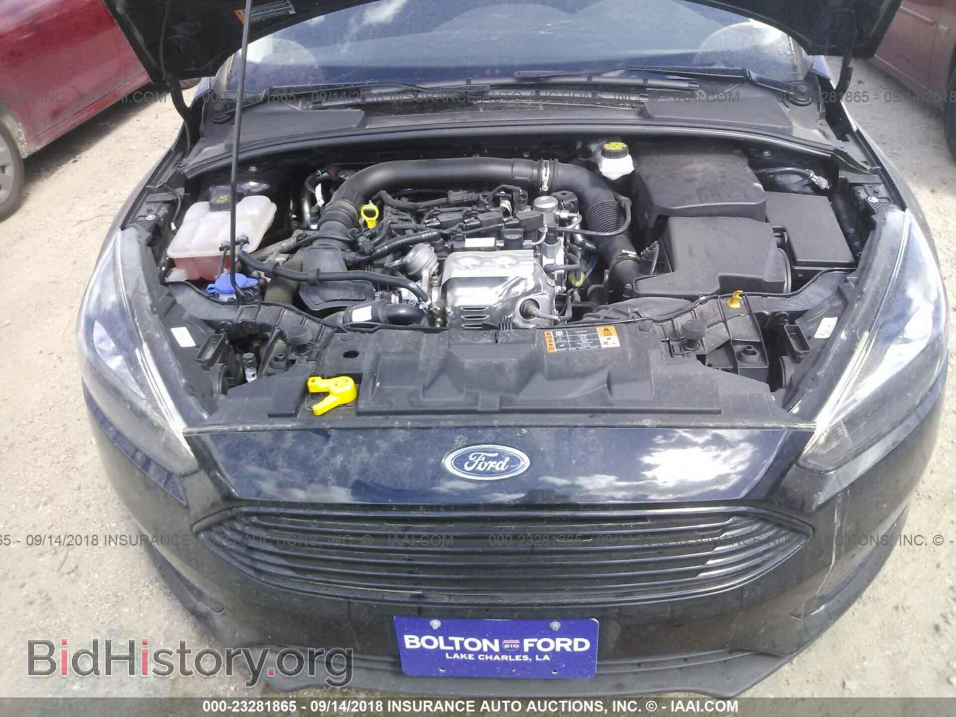 2017 Ford Focus - VIN: 1FADP3FE2HL330420 - Photo 10