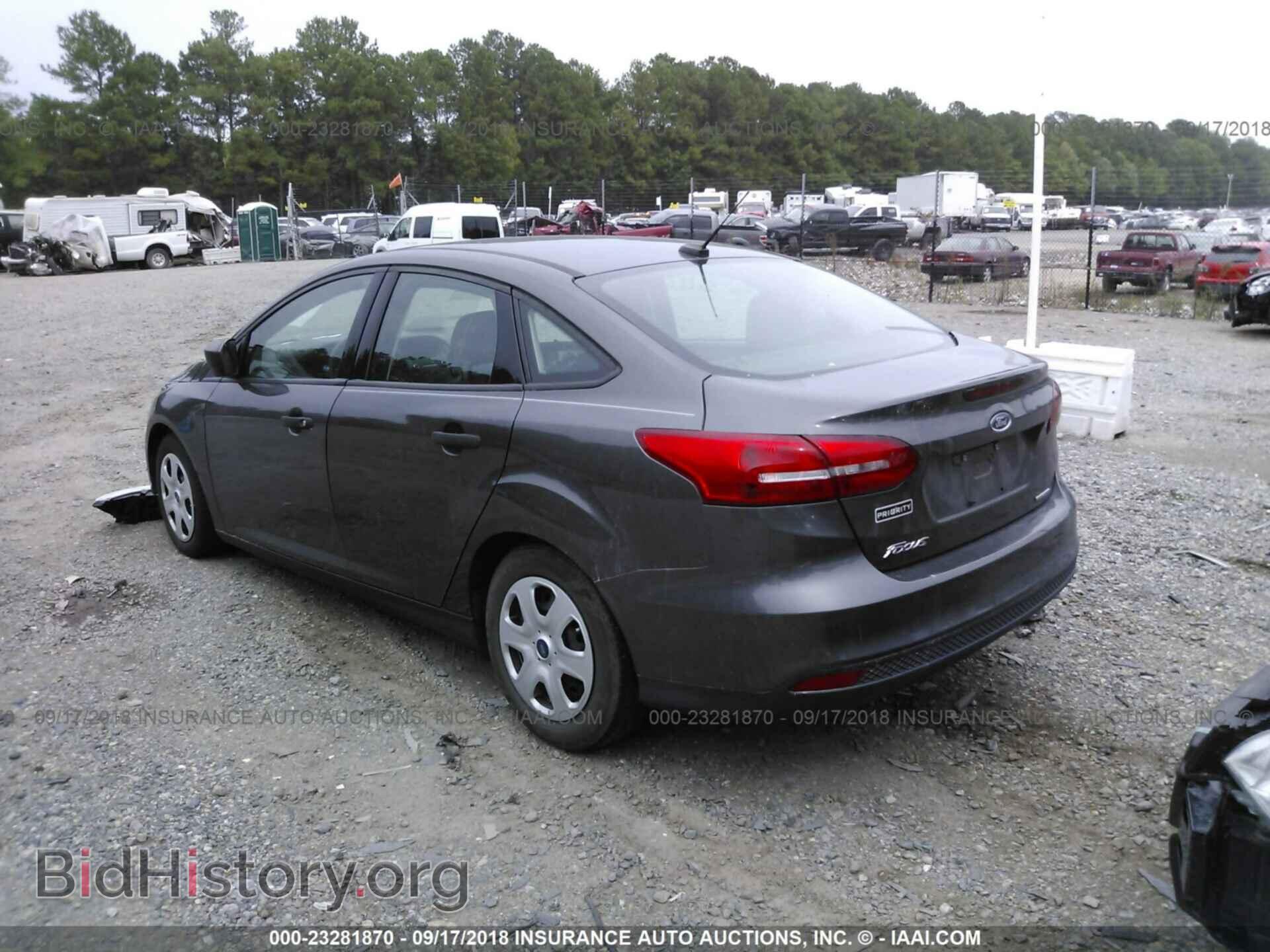 2015 Ford Focus - VIN: 1FADP3E27FL312113 - Photo 3