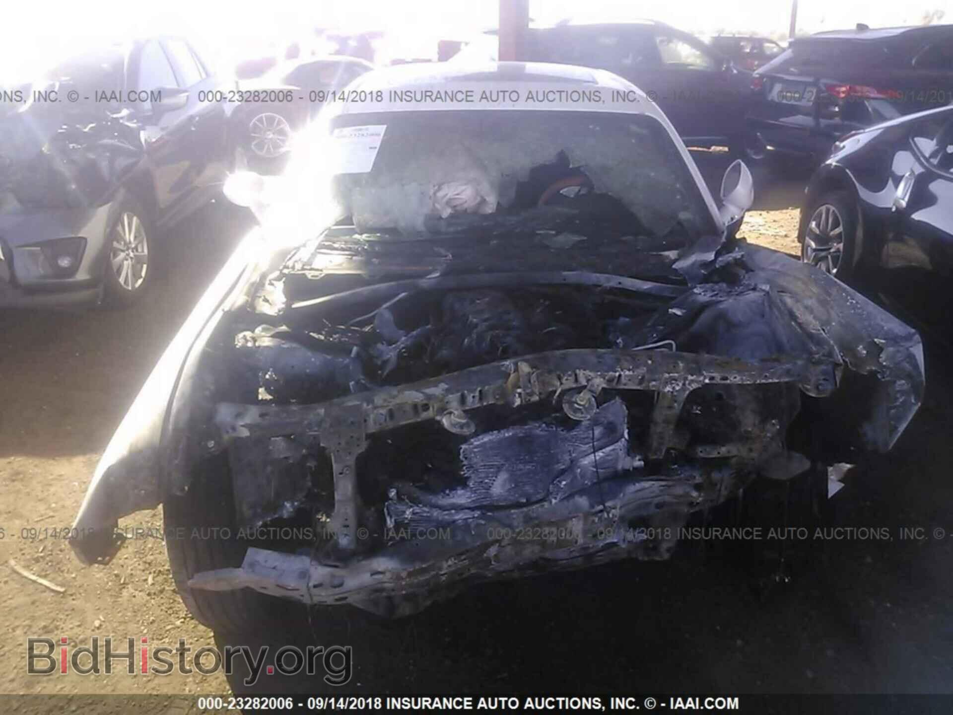 2015 Dodge Challenger - VIN: 2C3CDZAT4FH758608 - Photo 6