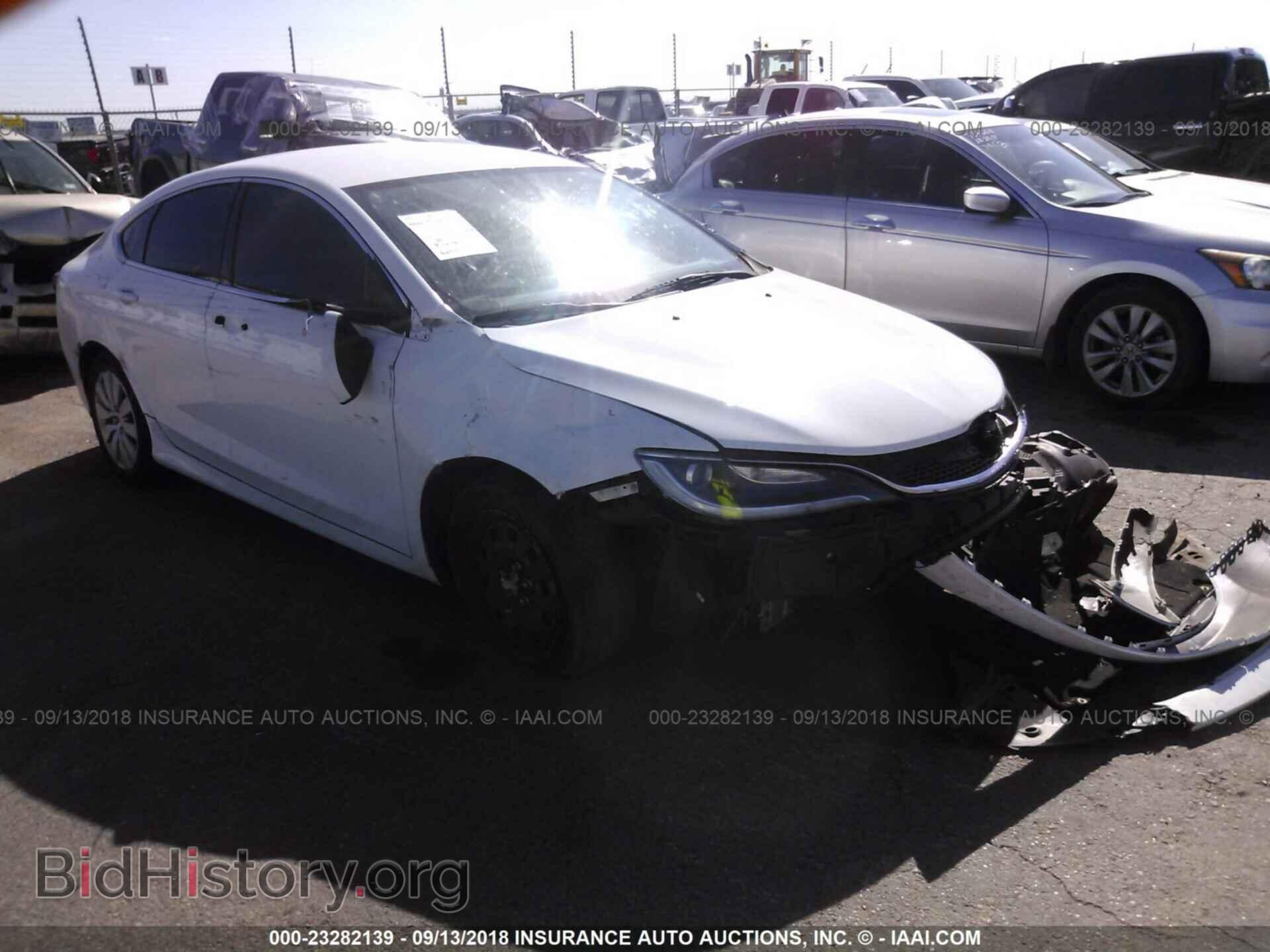 Photo 1C3CCCFB1FN600279 - Chrysler 200 2015