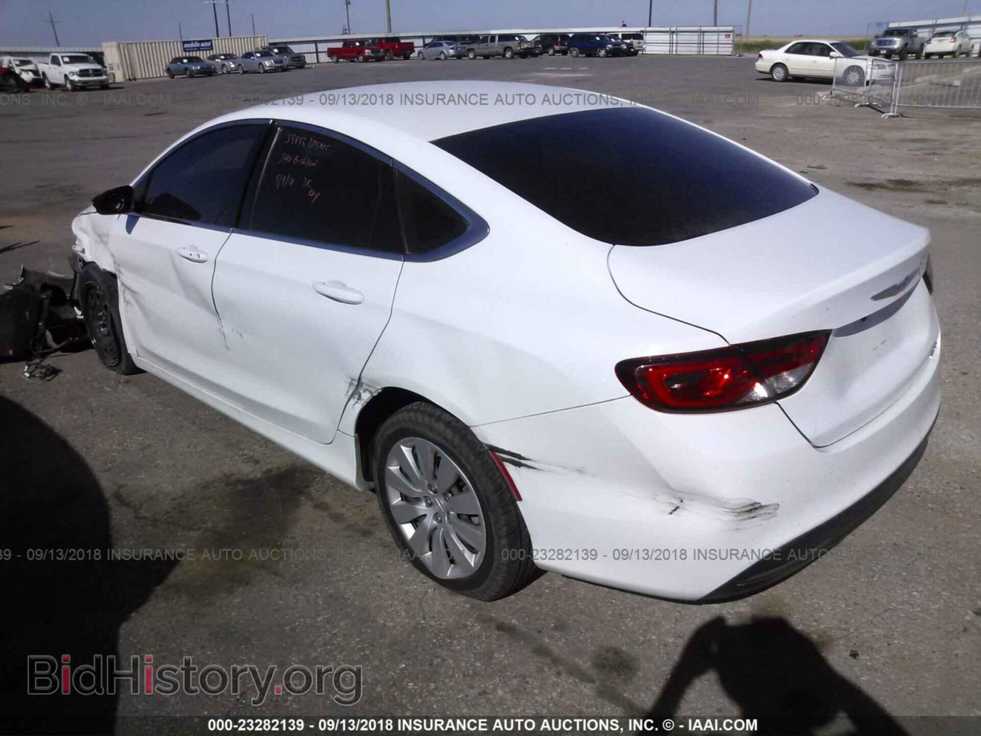 2015 Chrysler 200 - VIN: 1C3CCCFB1FN600279 - Photo 3