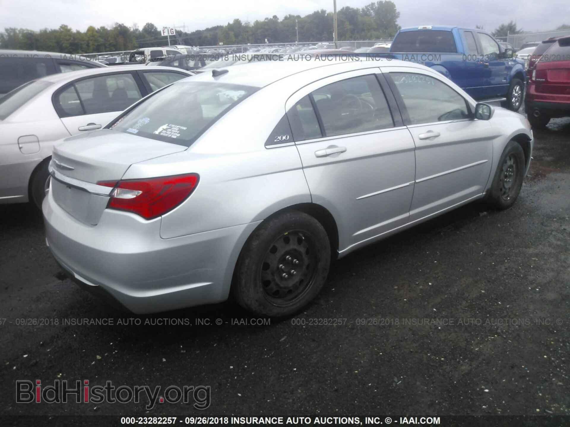 2011 Chrysler 200 - VIN: 1C3BC4FB9BN590063 - Photo 4