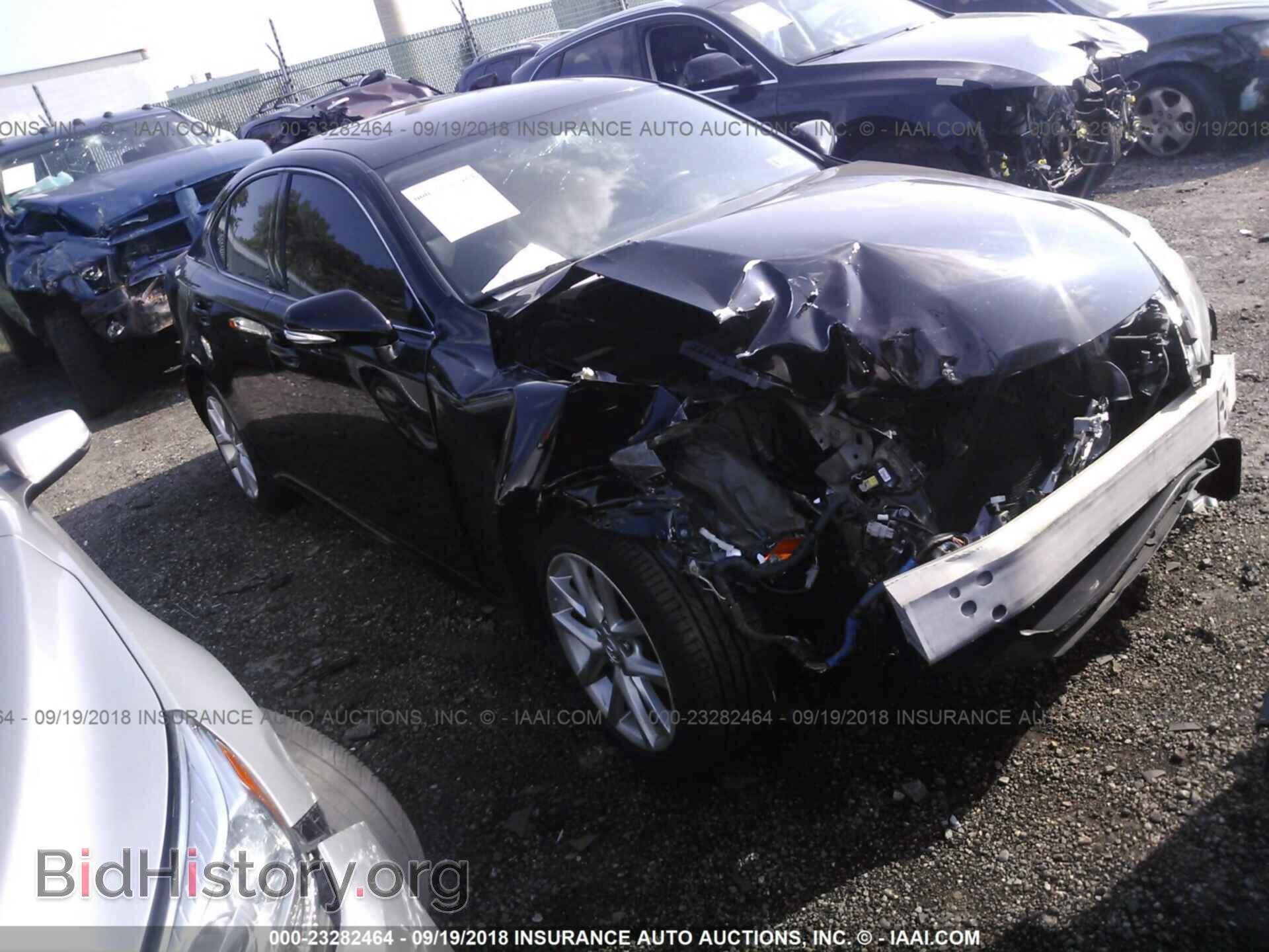 Photo JTHCF5C27C5059008 - LEXUS IS 2012
