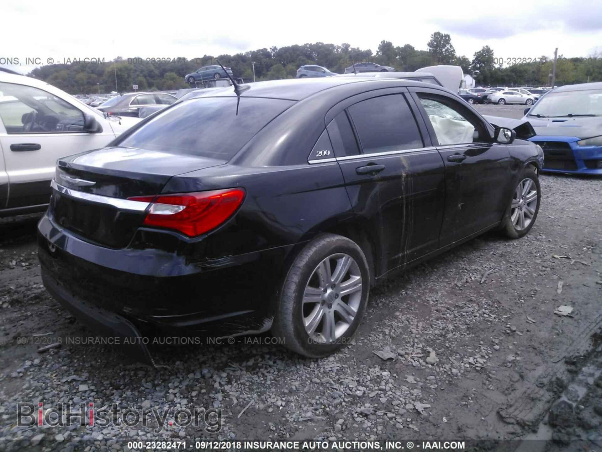 2013 Chrysler 200 - VIN: 1C3CCBBB6DN693703 - Фото 4