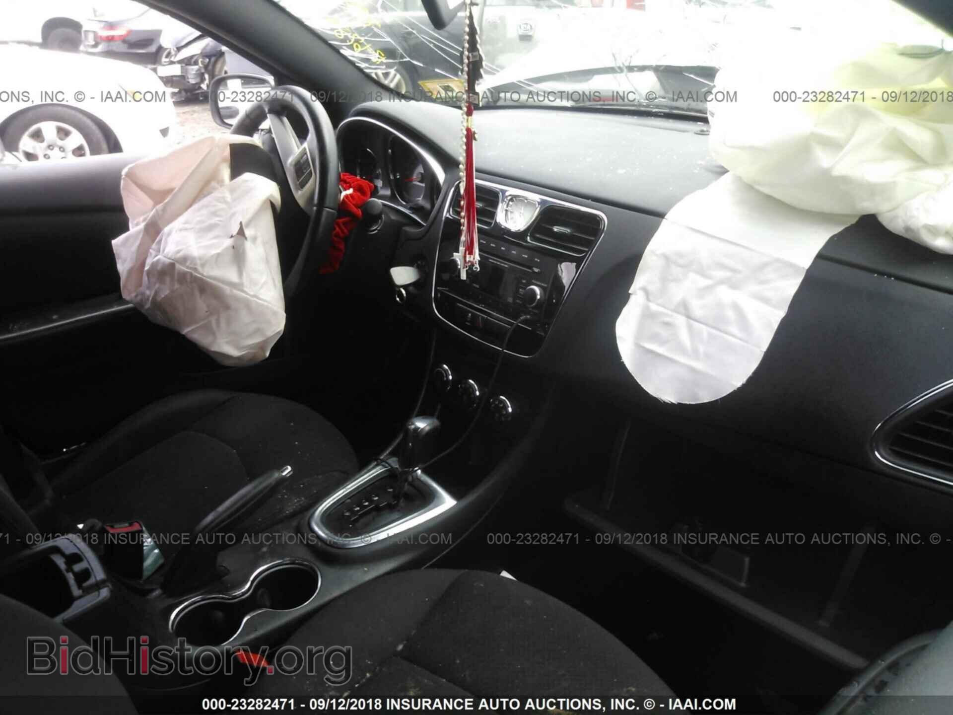 2013 Chrysler 200 - VIN: 1C3CCBBB6DN693703 - Фото 5