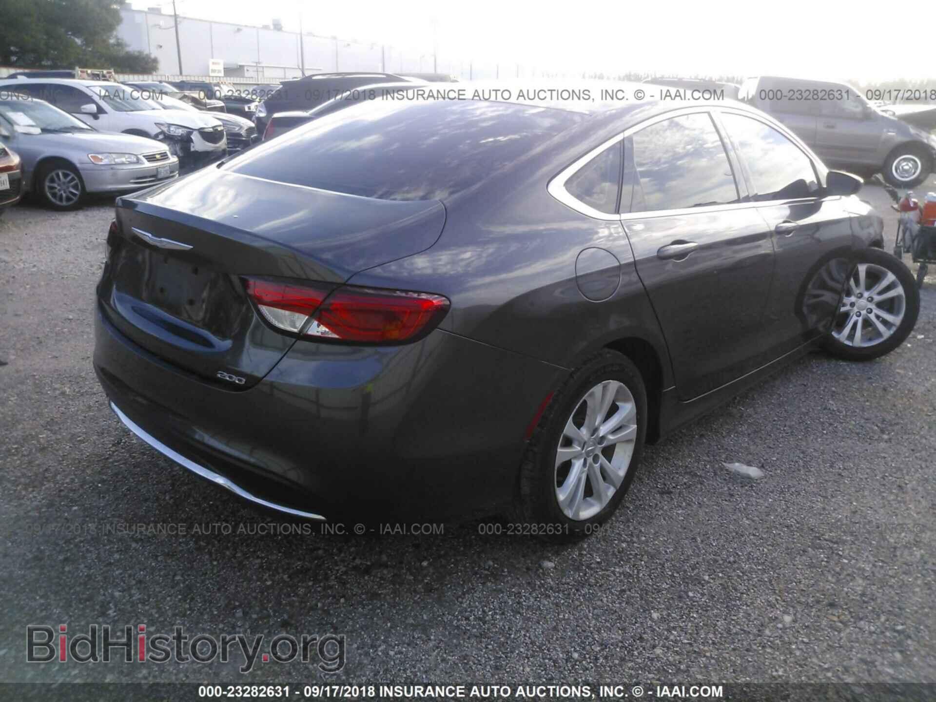 2015 Chrysler 200 - VIN: 1C3CCCABXFN652341 - Photo 4