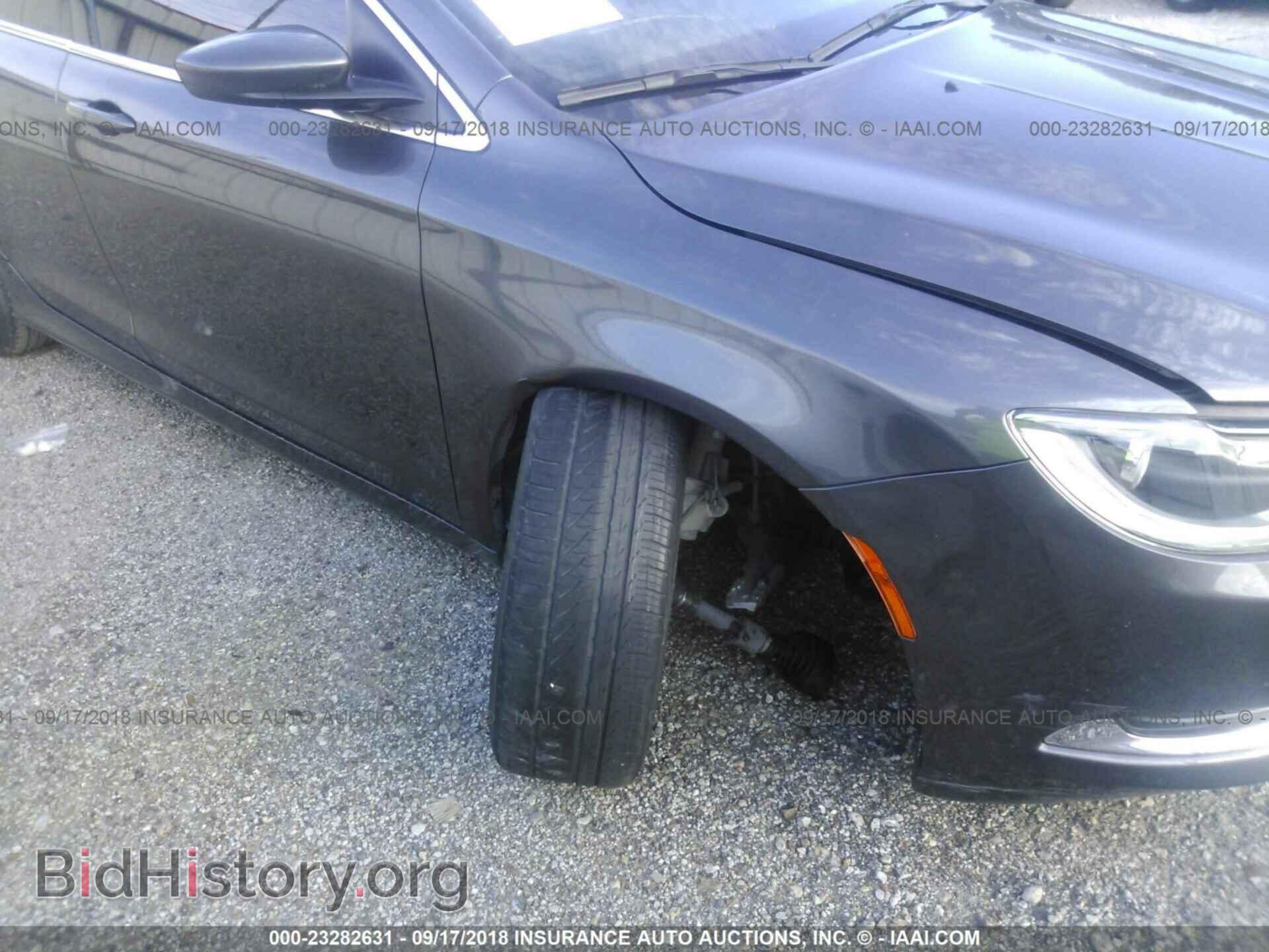 2015 Chrysler 200 - VIN: 1C3CCCABXFN652341 - Photo 6