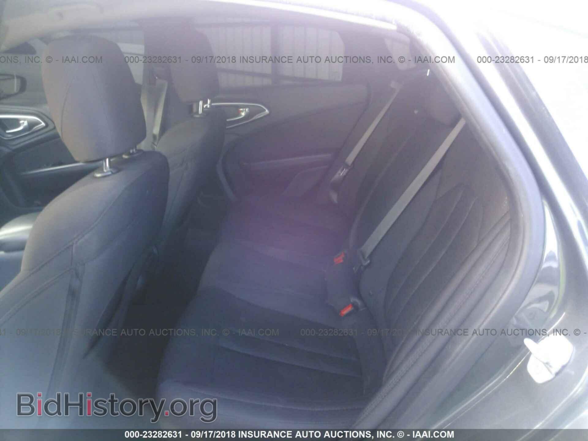 2015 Chrysler 200 - VIN: 1C3CCCABXFN652341 - Photo 8