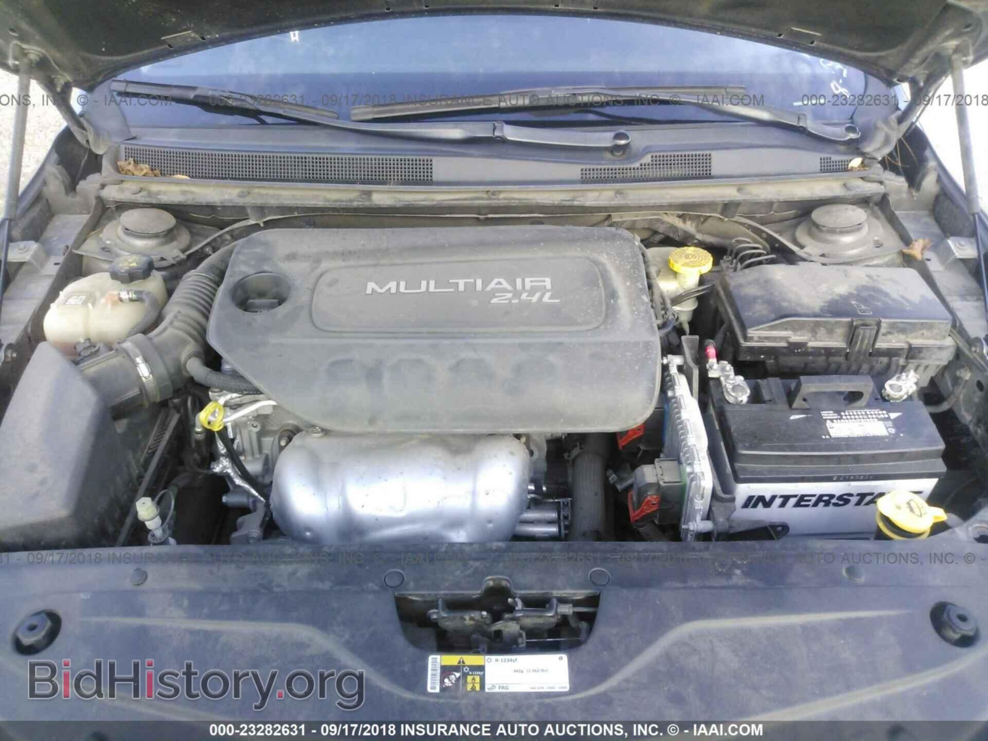 2015 Chrysler 200 - VIN: 1C3CCCABXFN652341 - Photo 10