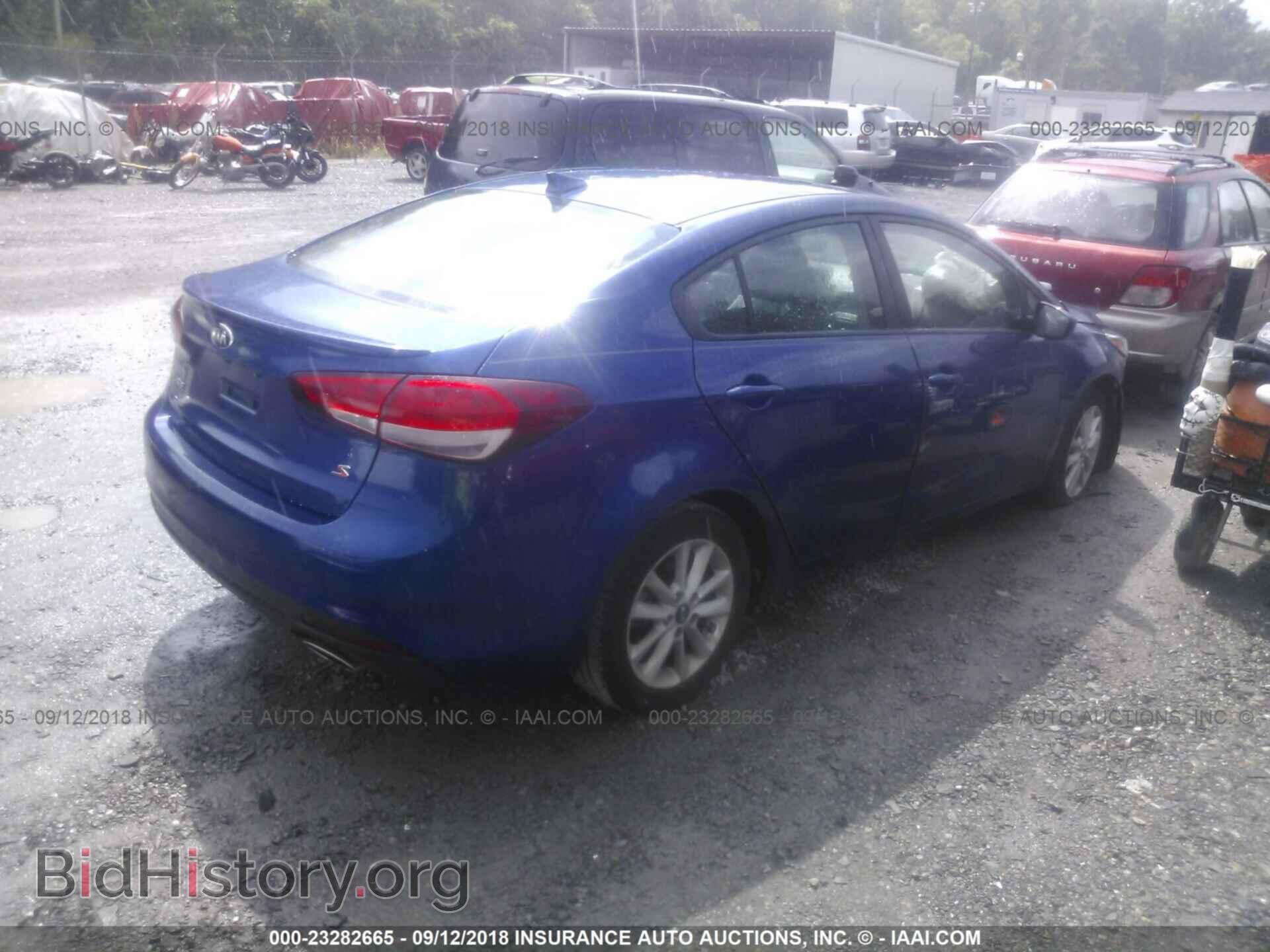 2017 Kia Forte - VIN: 3KPFL4A7XHE131198 - Фото 4