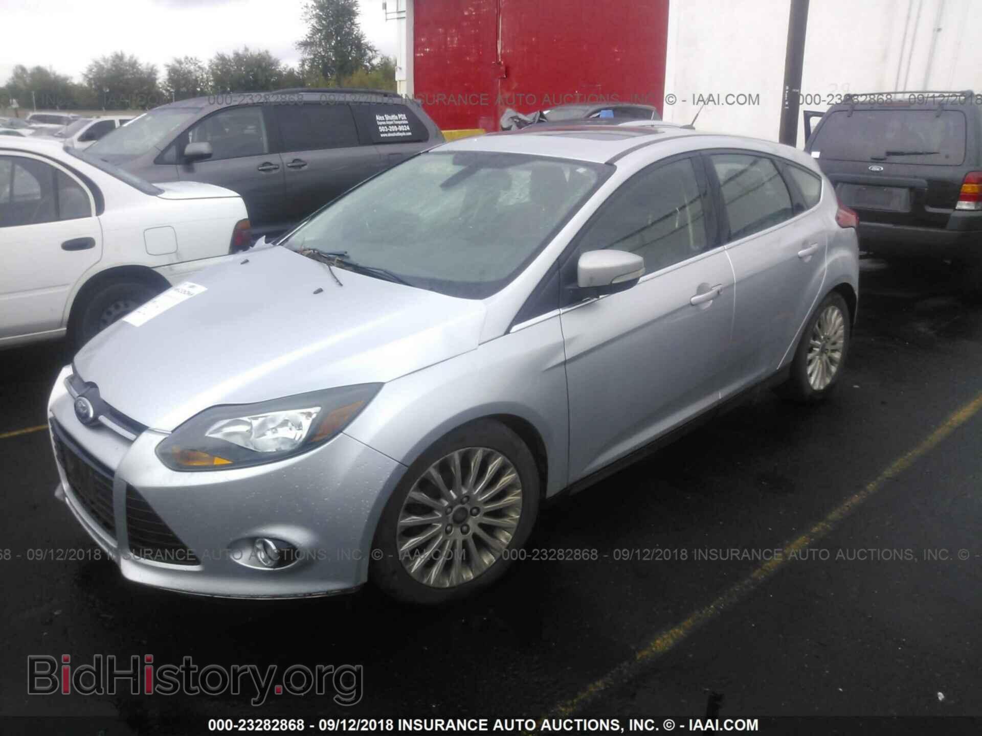 2012 Ford Focus - VIN: 1FAHP3N2XCL111318 - Фото 2