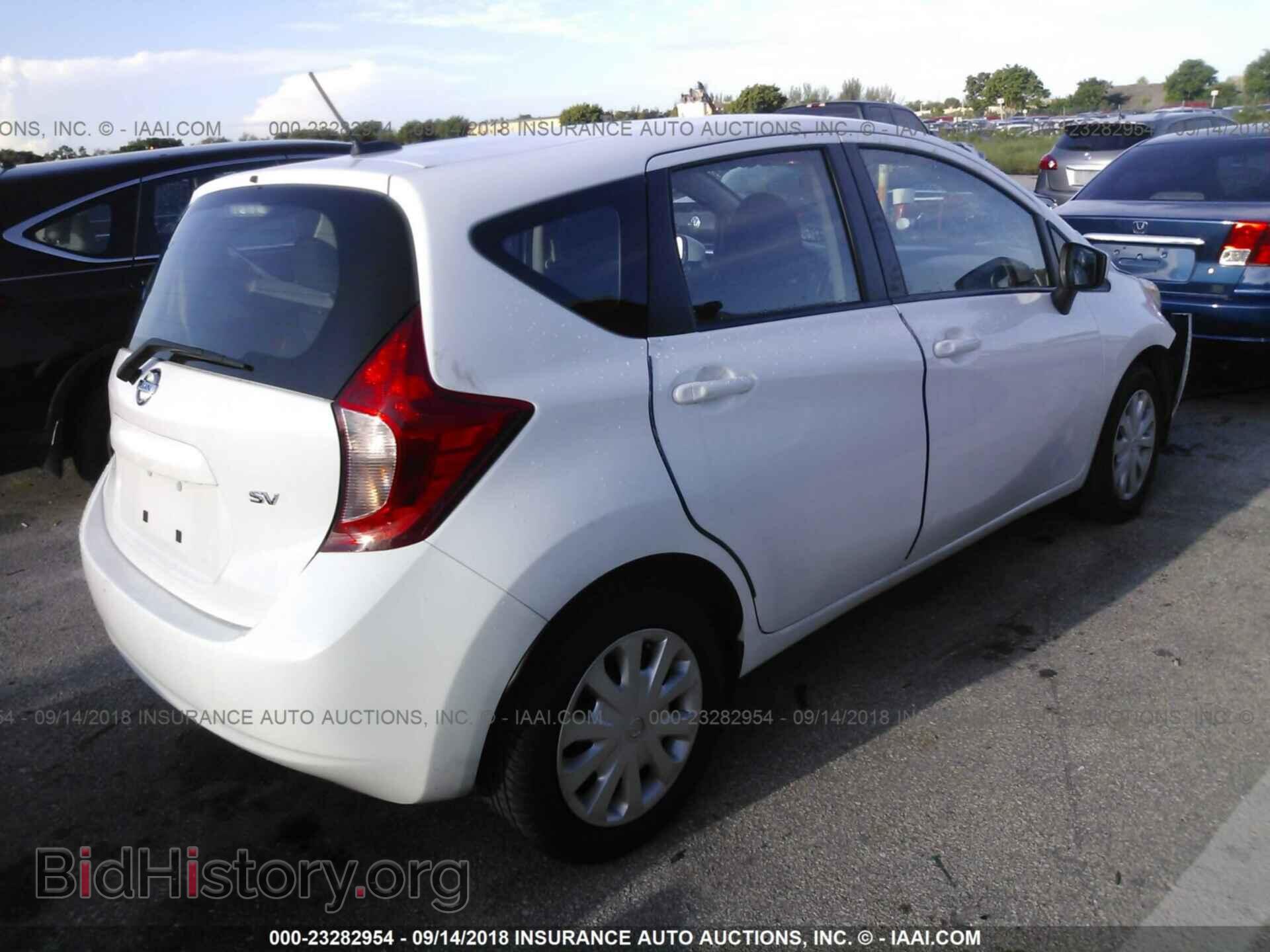 2016 Nissan Versa note - VIN: 3N1CE2CP3GL404817 - Фото 4